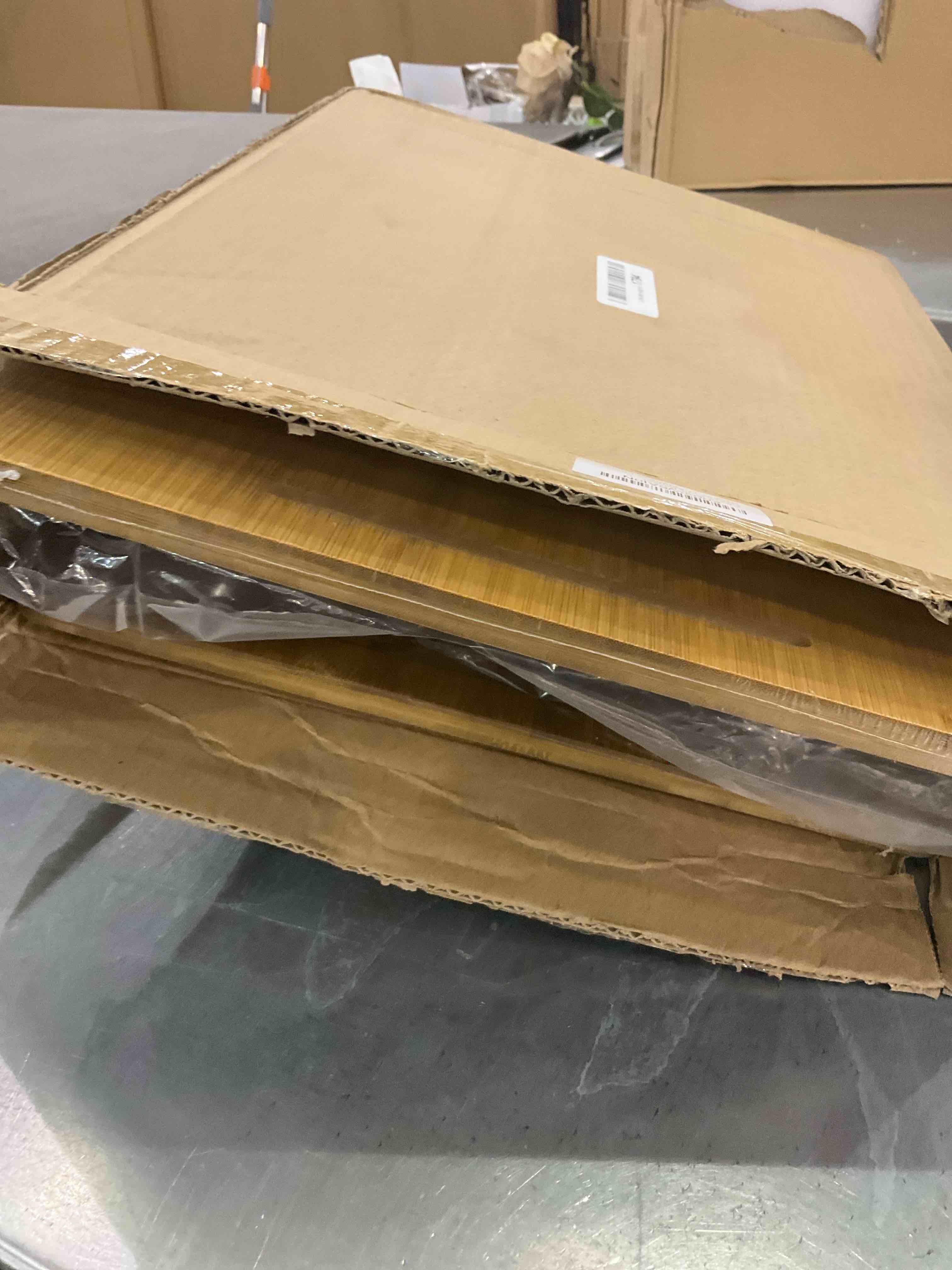 https://s3.amazonaws.com/lotting-images-prod/bidfta/EXS00750010_1704210090768.jpeg