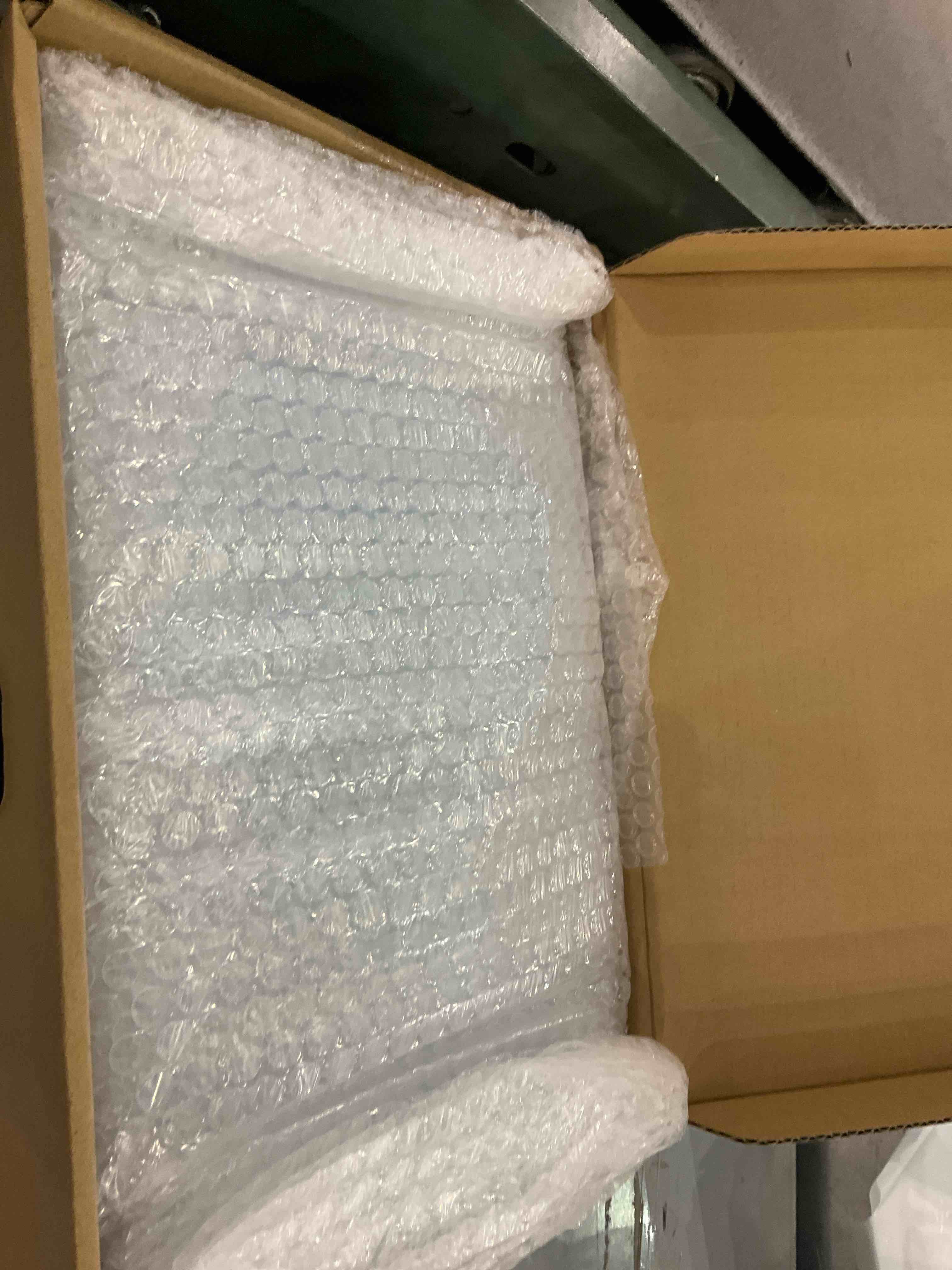 https://s3.amazonaws.com/lotting-images-prod/bidfta/EXS00750101_1704286086384.jpeg