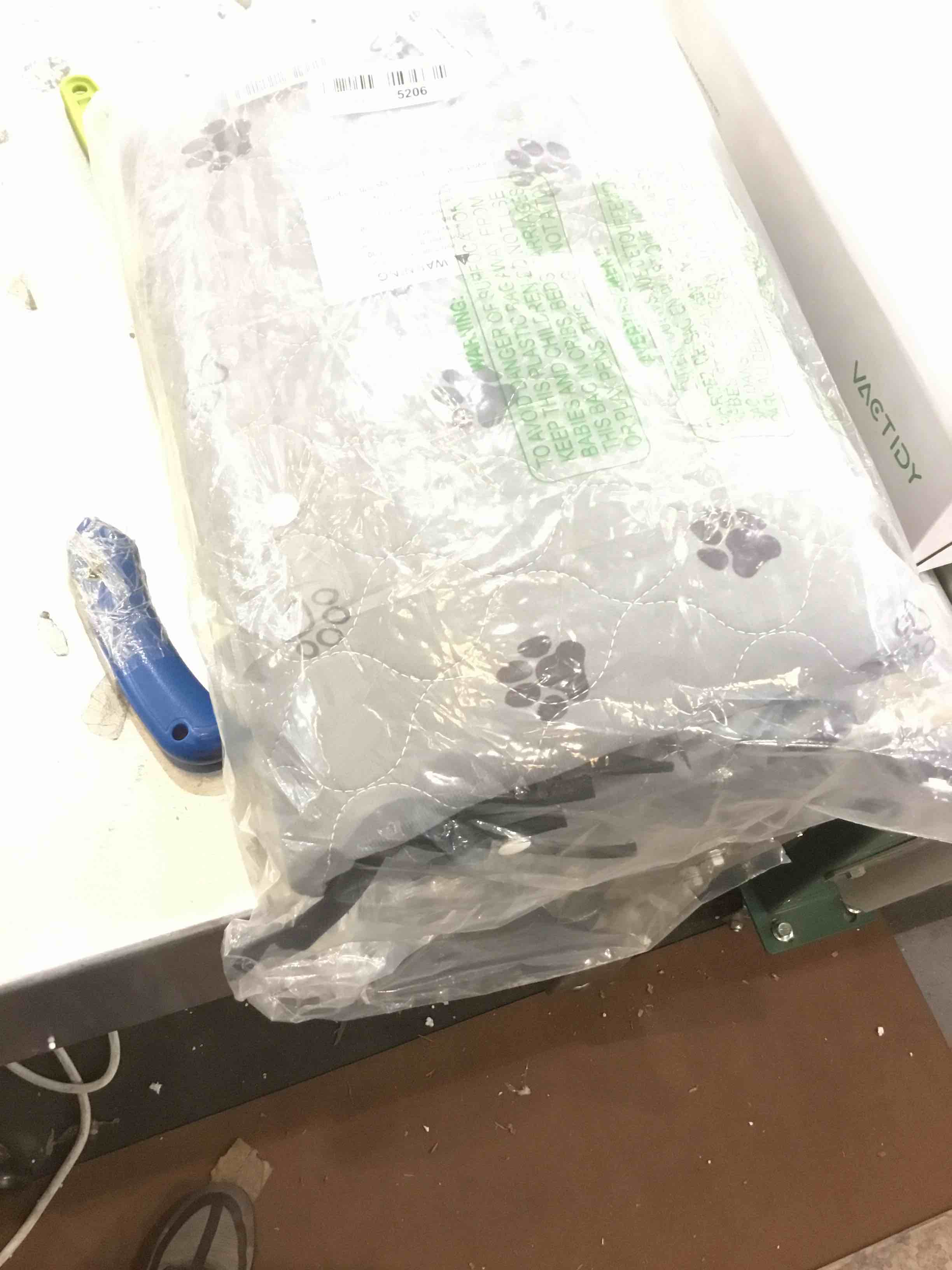 https://s3.amazonaws.com/lotting-images-prod/bidfta/EXS00750783_1702572479226.jpeg