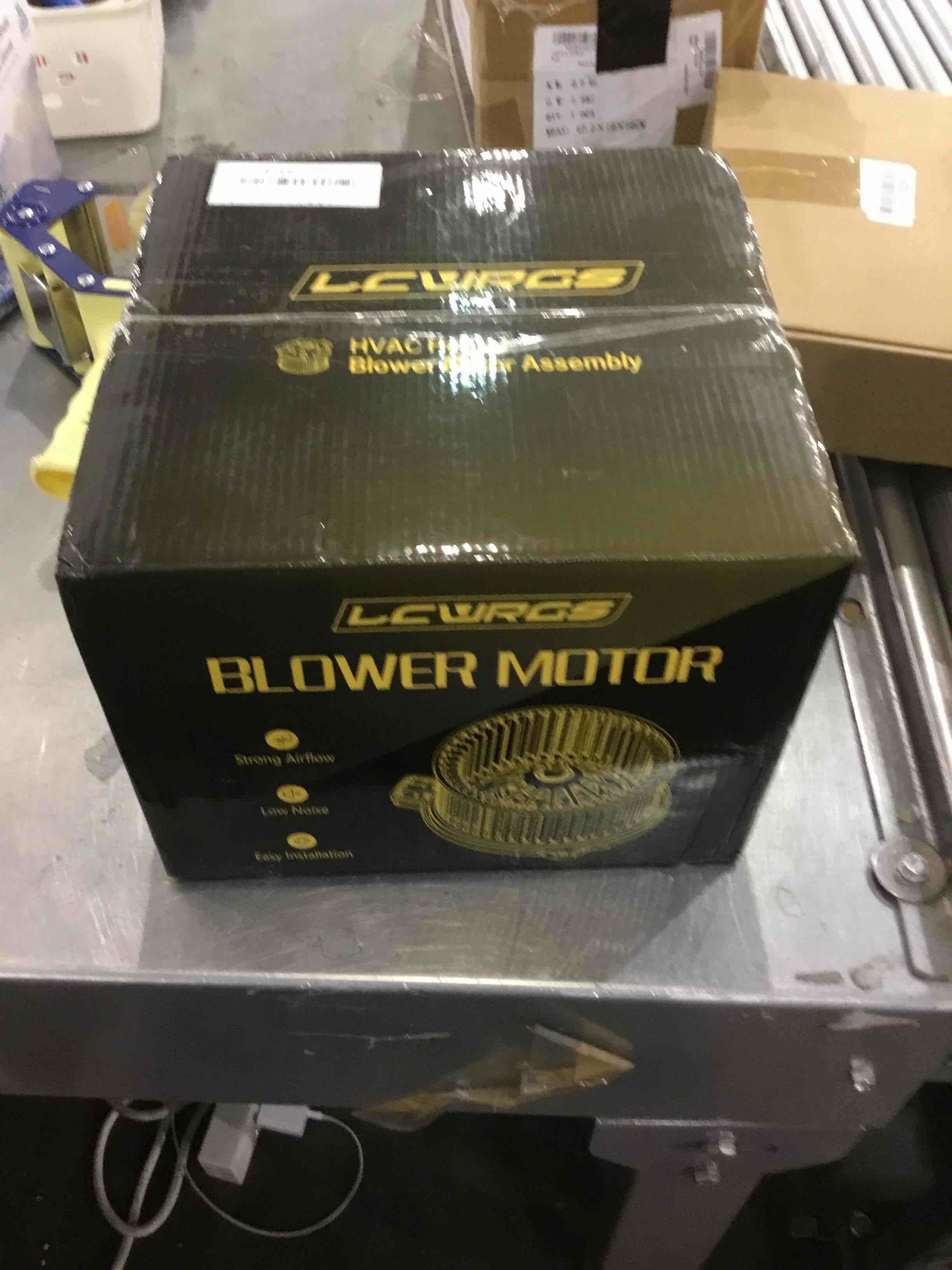 https://s3.amazonaws.com/lotting-images-prod/bidfta/EXS00750959_1702901593615.jpeg