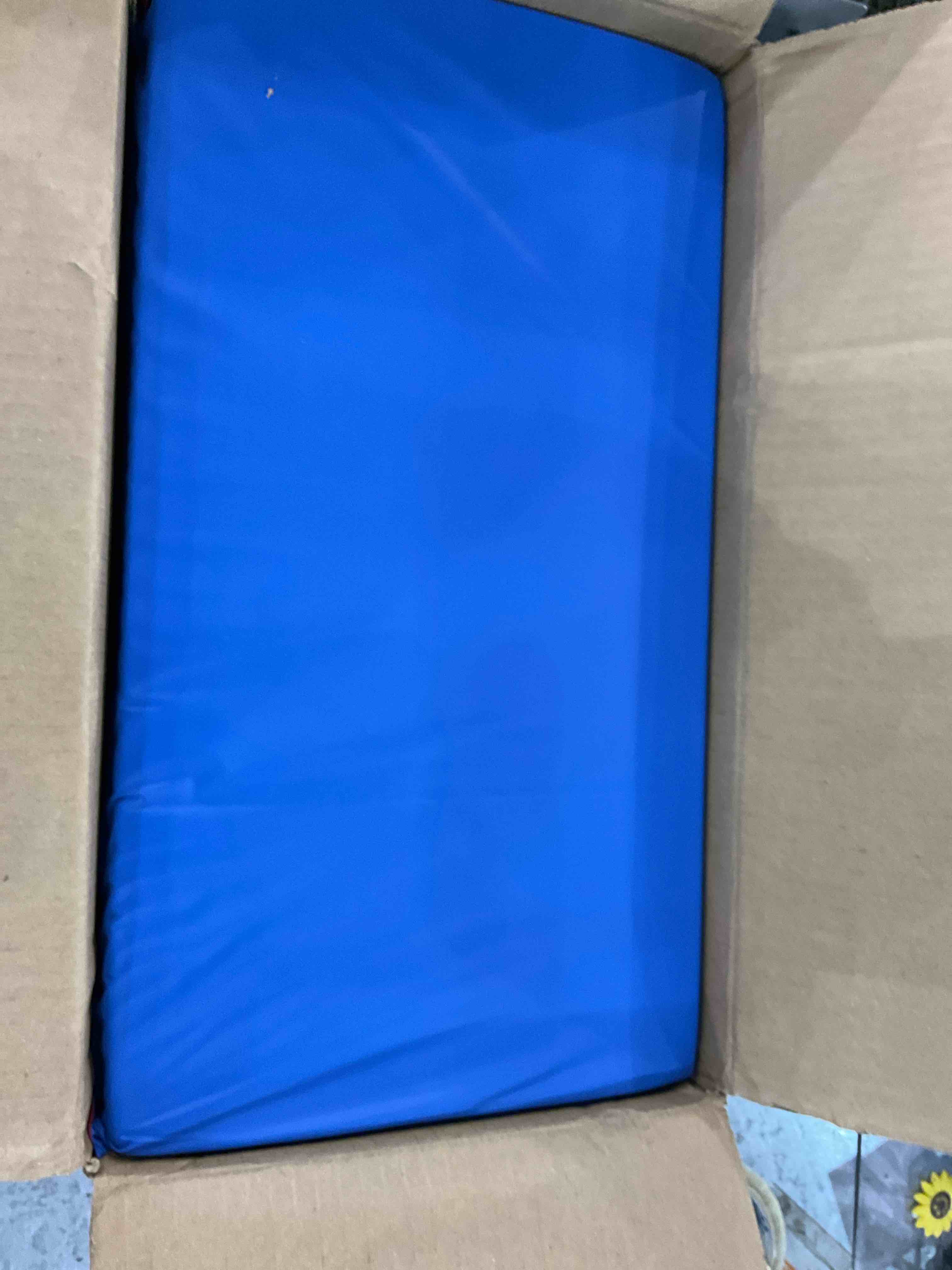 https://s3.amazonaws.com/lotting-images-prod/bidfta/EXS00751218_1702988746637.jpeg