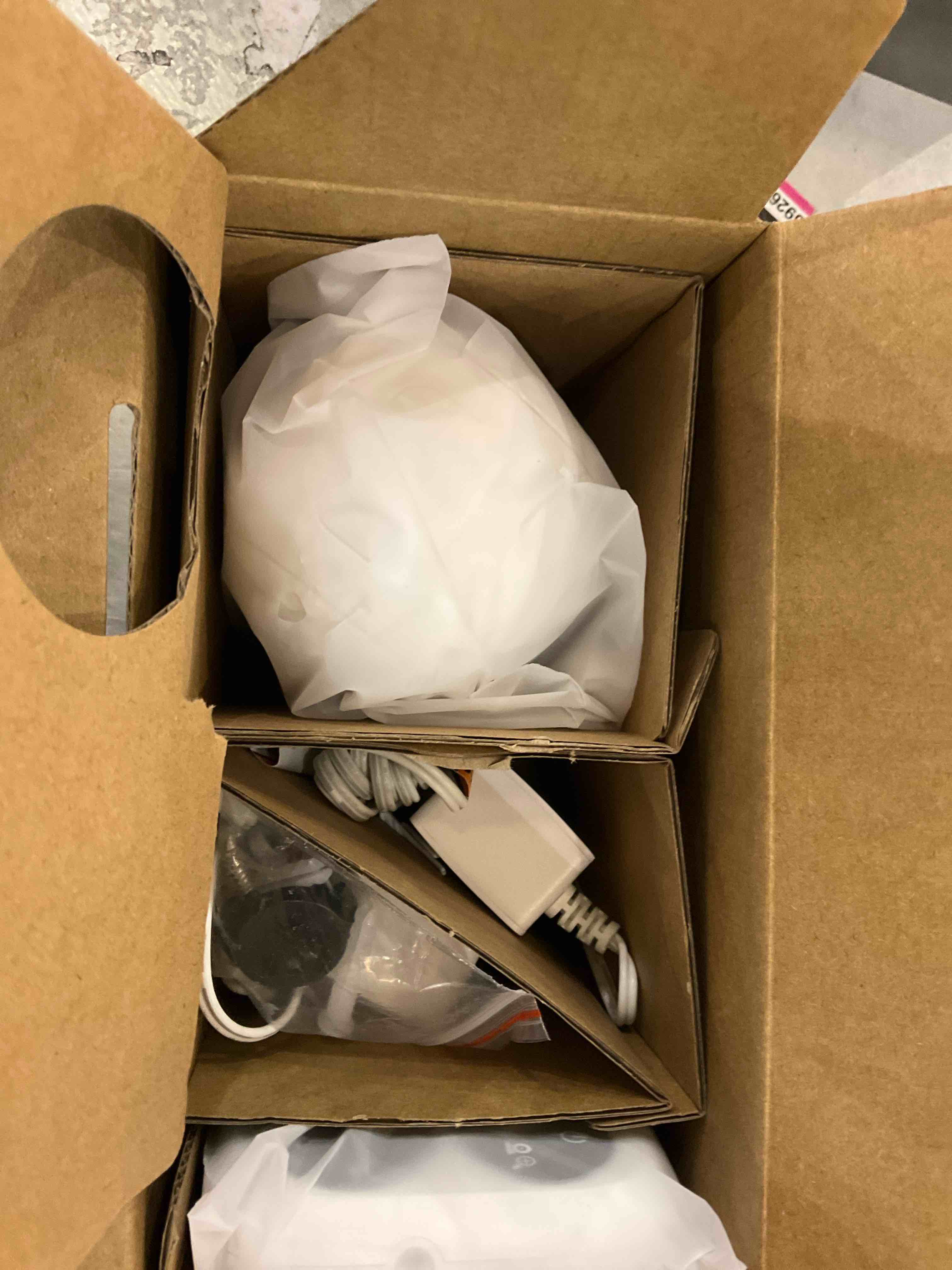 https://s3.amazonaws.com/lotting-images-prod/bidfta/EXS00751437_1703087600039.jpeg