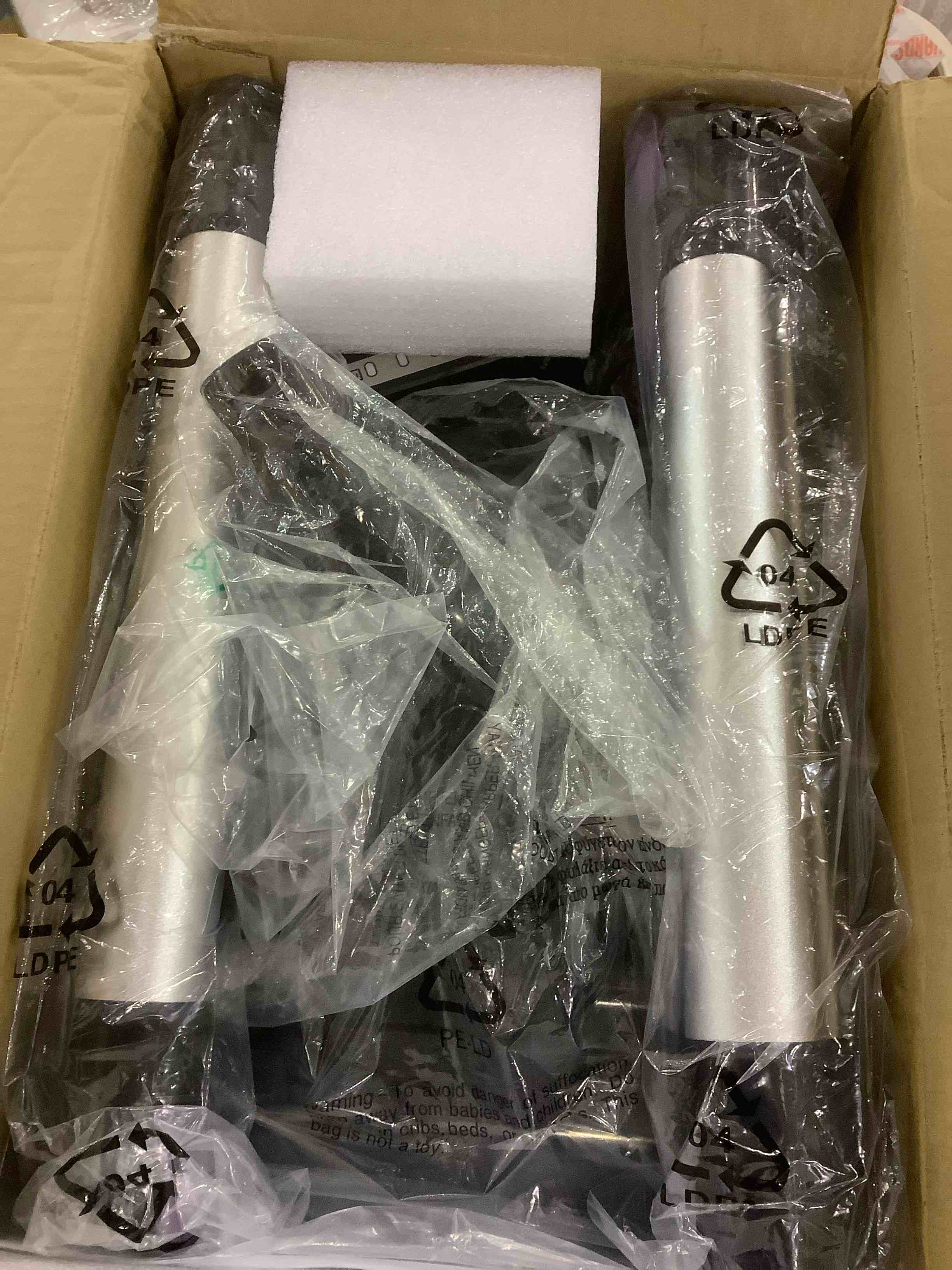 https://s3.amazonaws.com/lotting-images-prod/bidfta/EXS00752832_1704745886066.jpeg