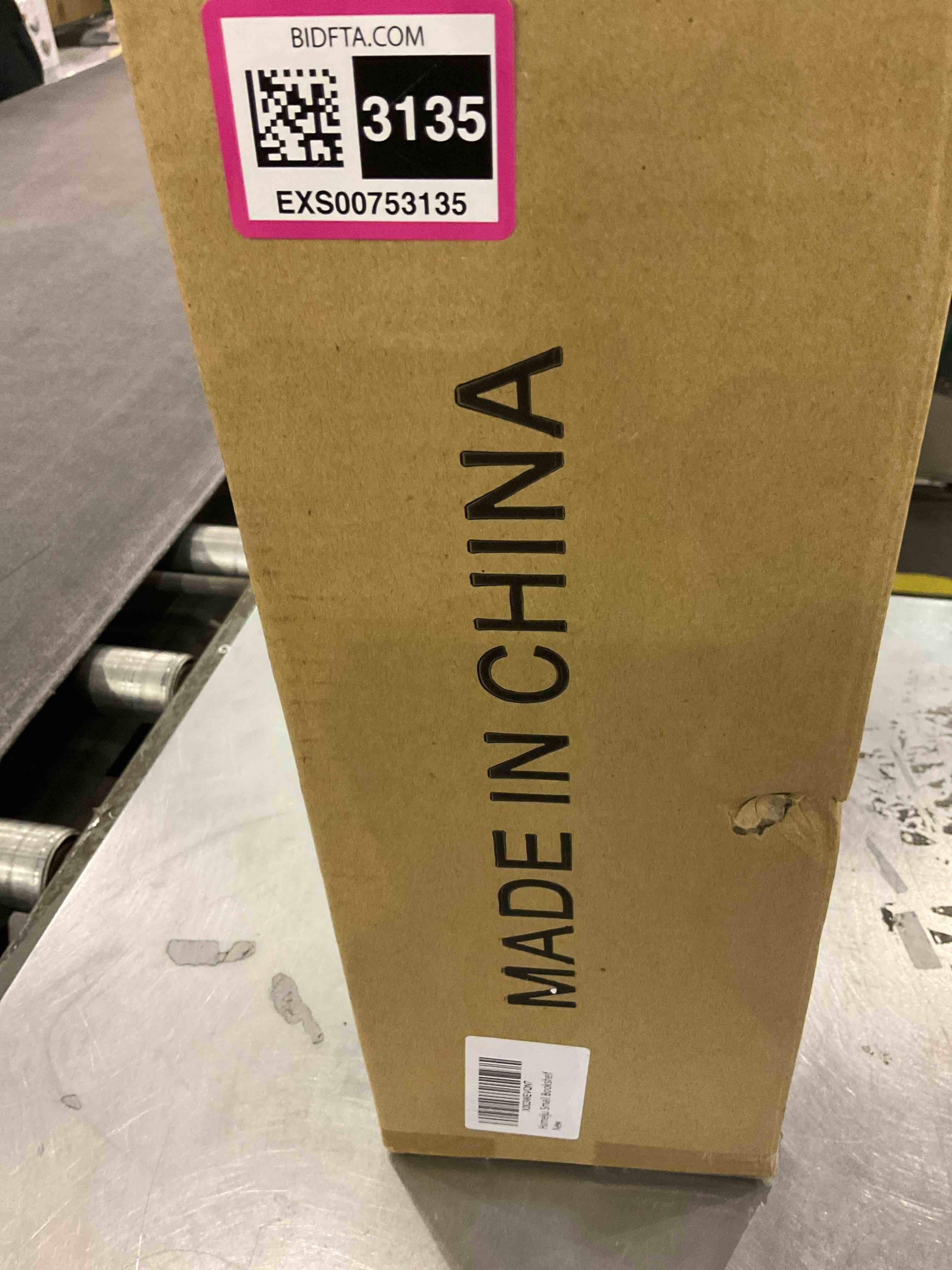 https://s3.amazonaws.com/lotting-images-prod/bidfta/EXS00753135_1702990756231.jpeg