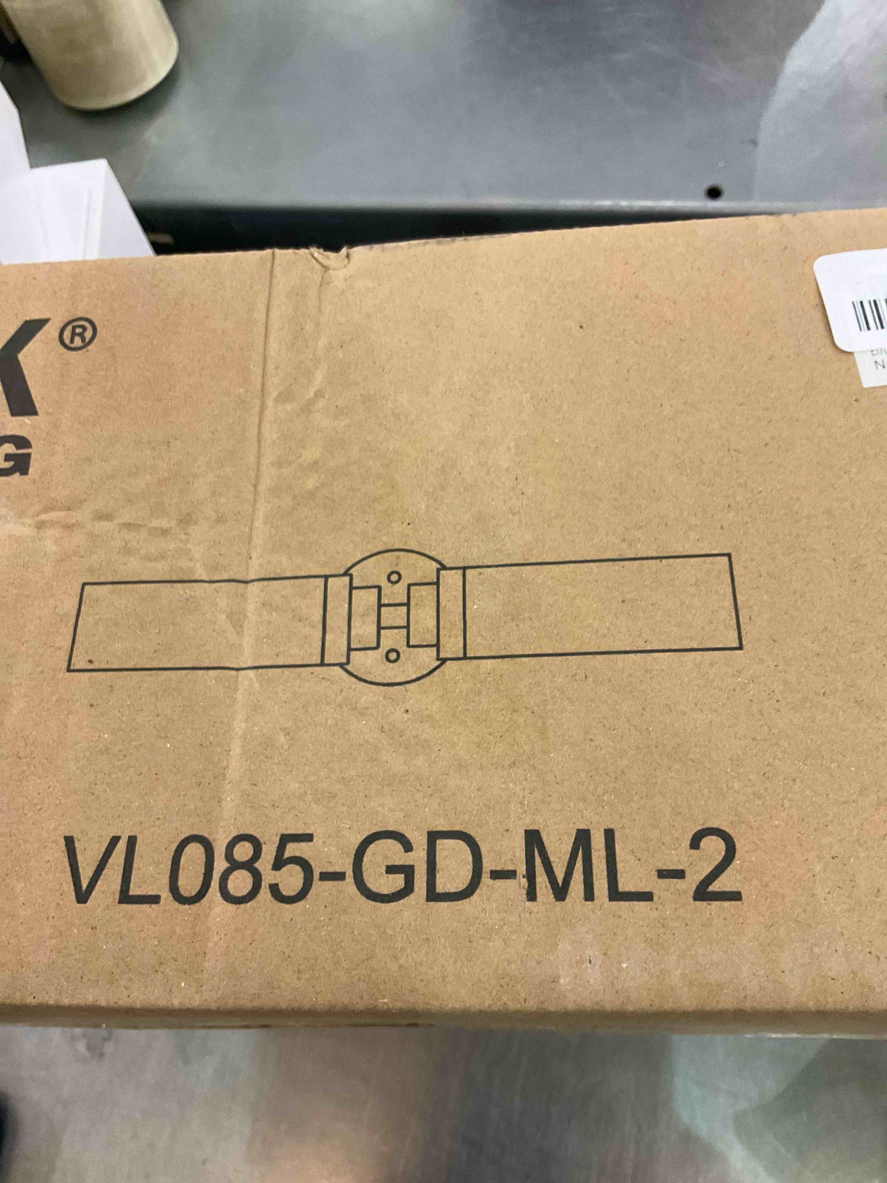 https://s3.amazonaws.com/lotting-images-prod/bidfta/EXS00755224_1702662861758.jpeg