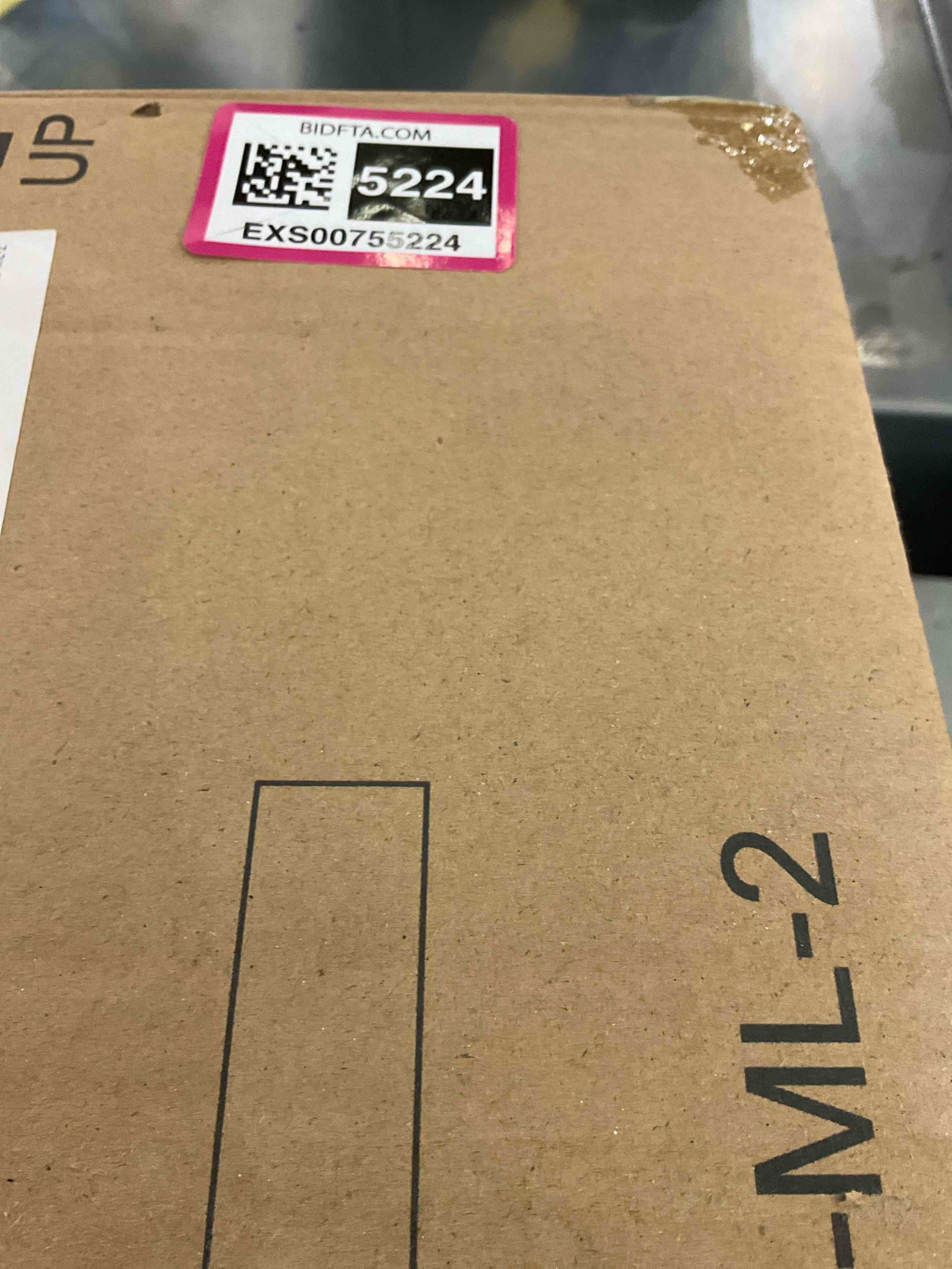 https://s3.amazonaws.com/lotting-images-prod/bidfta/EXS00755224_1702662899469.jpeg