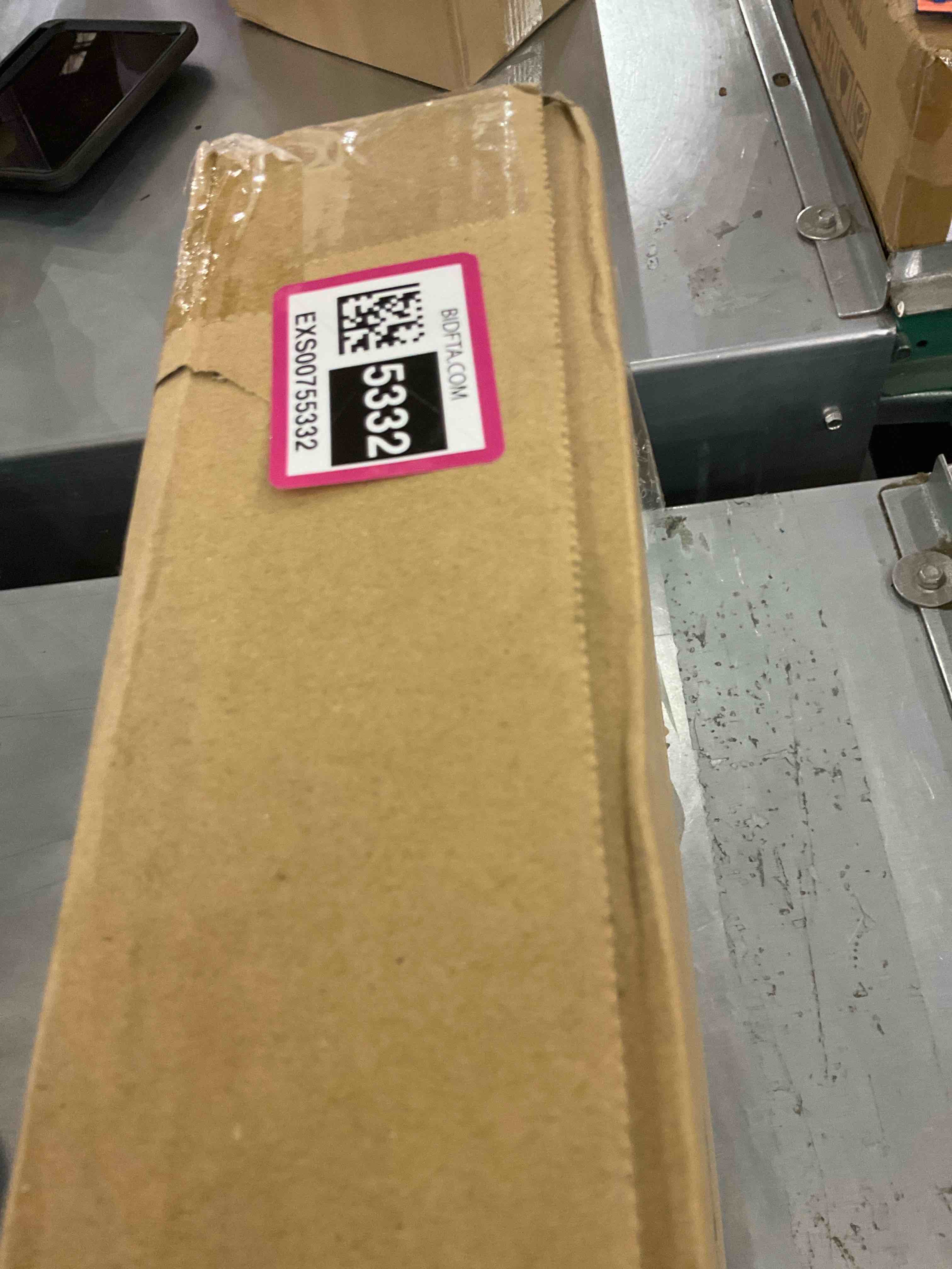 https://s3.amazonaws.com/lotting-images-prod/bidfta/EXS00755332_1702905658715.jpeg