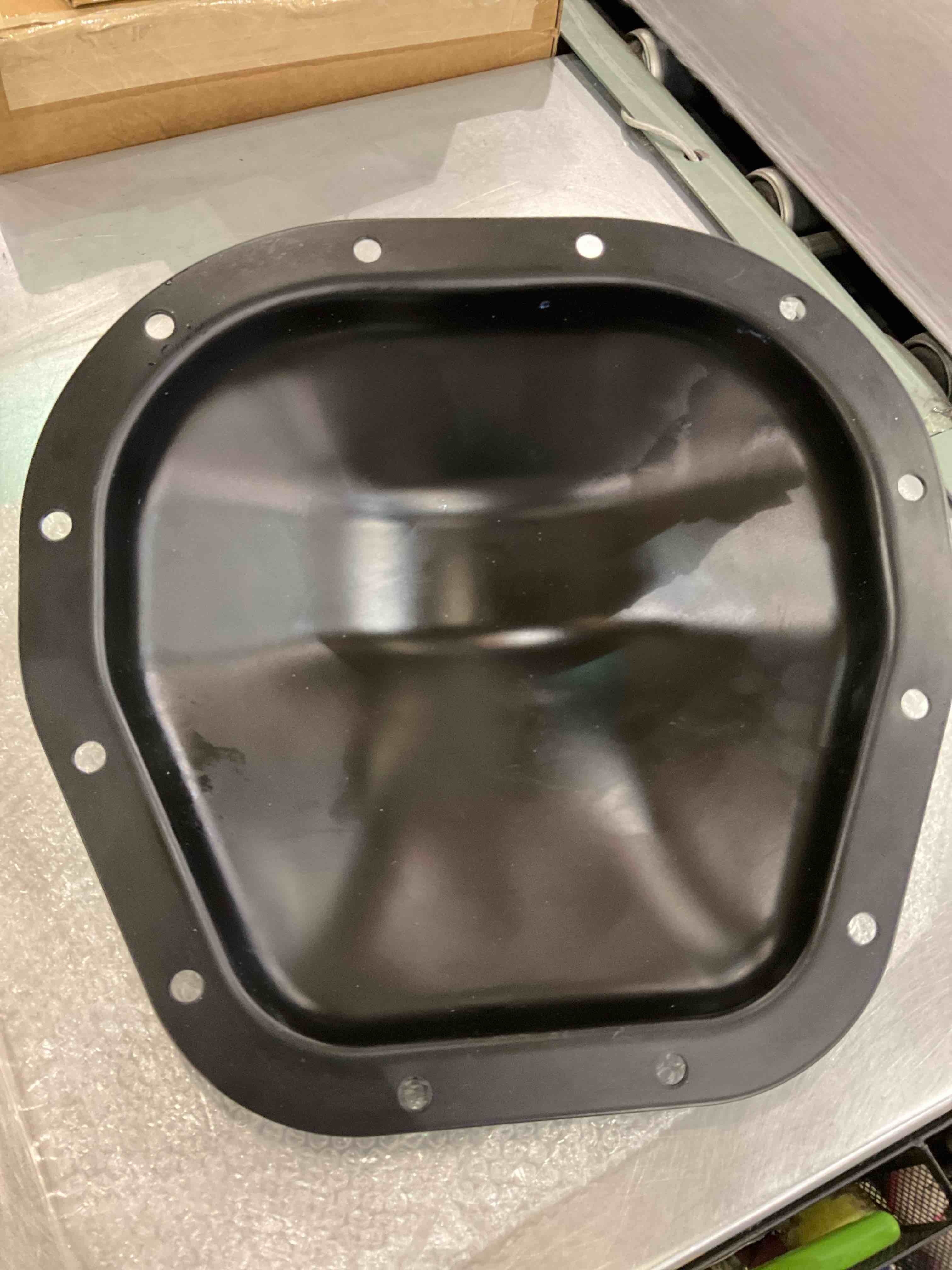 A-Premium Rear Differential Cover with Gasket Compatible with Ford F-250 Super Duty 1999-2018 F-350 Super Duty 1999-2016 F-150 2000-2008 Excursion 2000-2005 with 10.25" Ring Gear 697704 E5TZ4033A