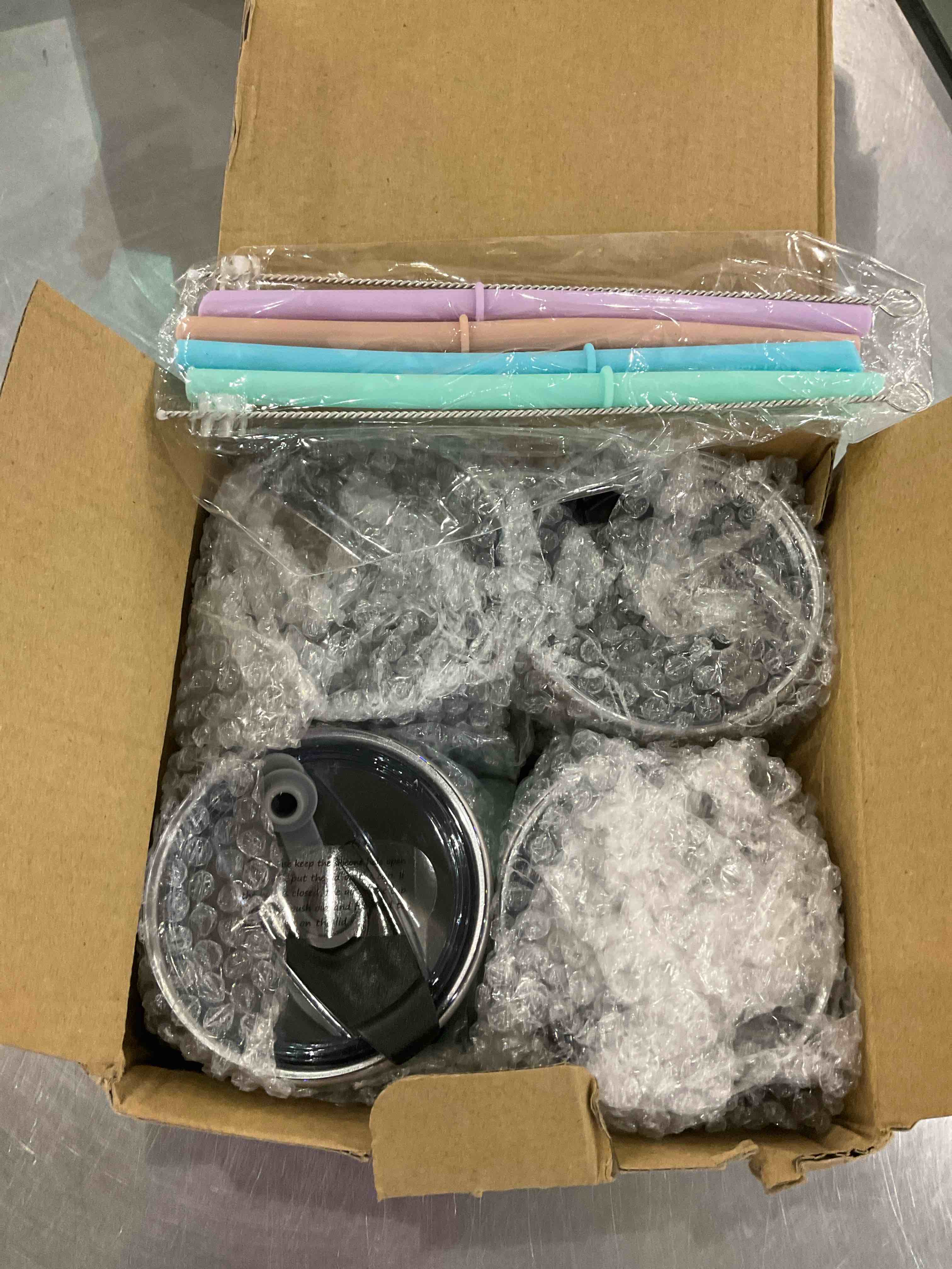 https://s3.amazonaws.com/lotting-images-prod/bidfta/EXS00756376_1703251051895.jpeg