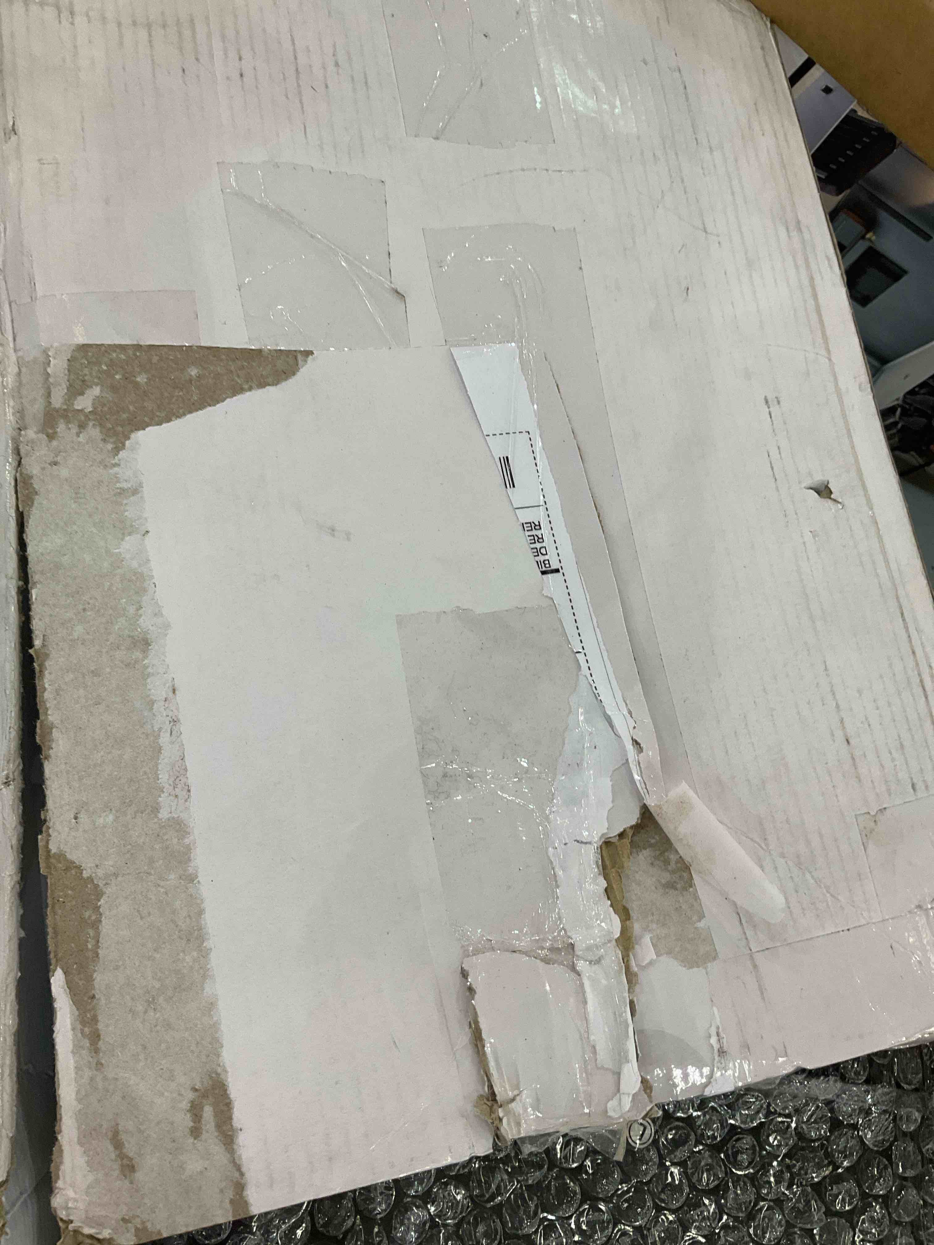 https://s3.amazonaws.com/lotting-images-prod/bidfta/EXS00756430_1703261340944.jpeg