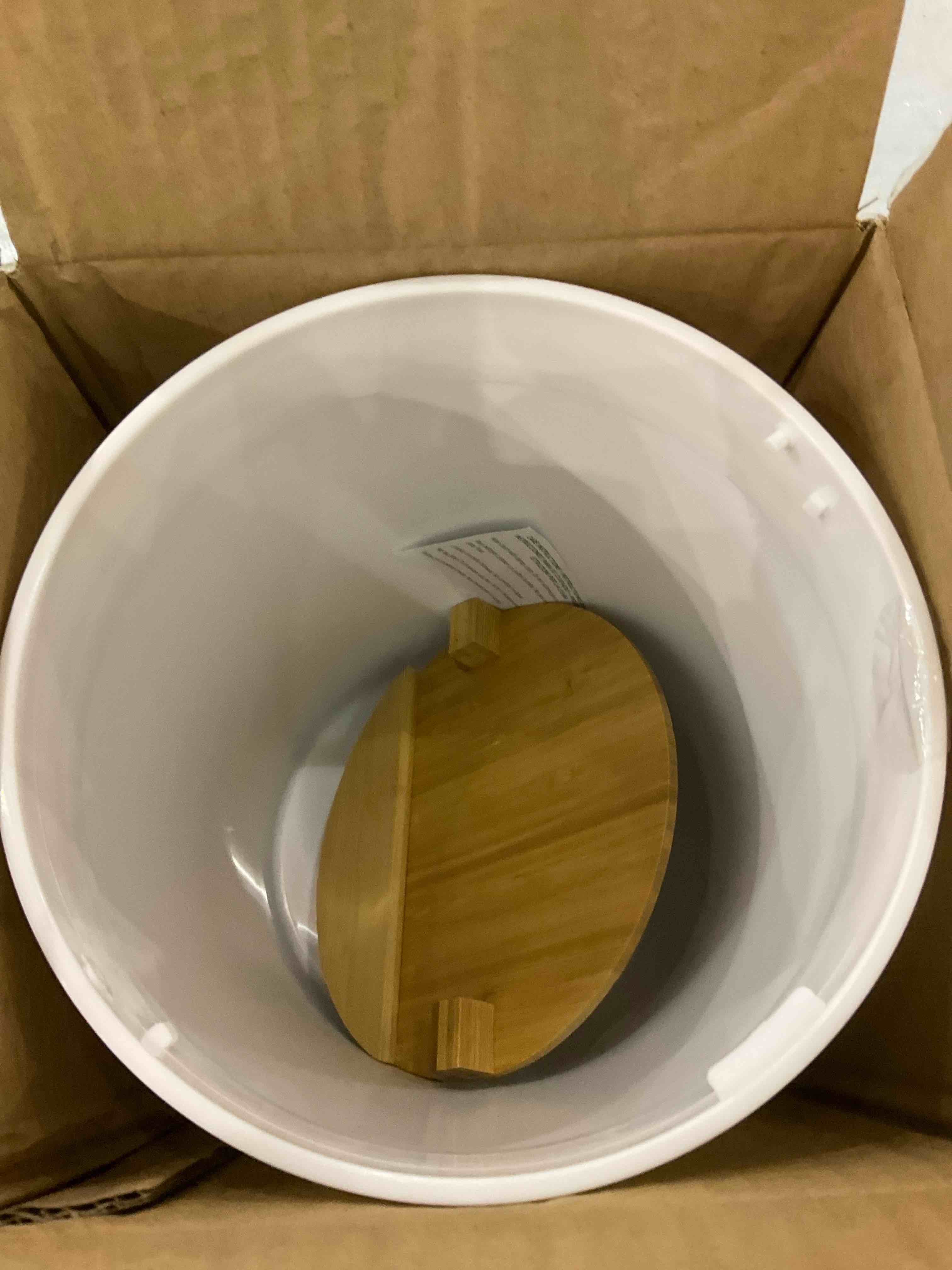https://s3.amazonaws.com/lotting-images-prod/bidfta/EXS00756959_1703100333698.jpeg