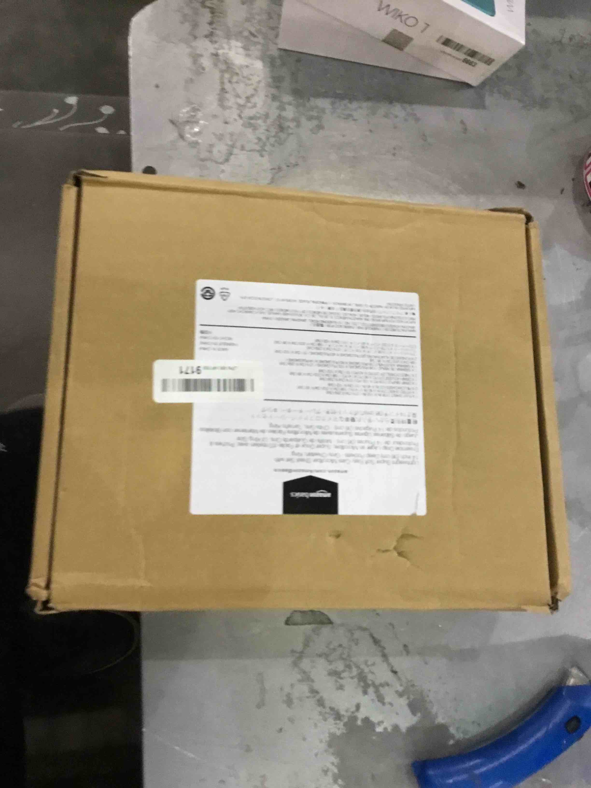 https://s3.amazonaws.com/lotting-images-prod/bidfta/EXS00757039_1703084076708.jpeg