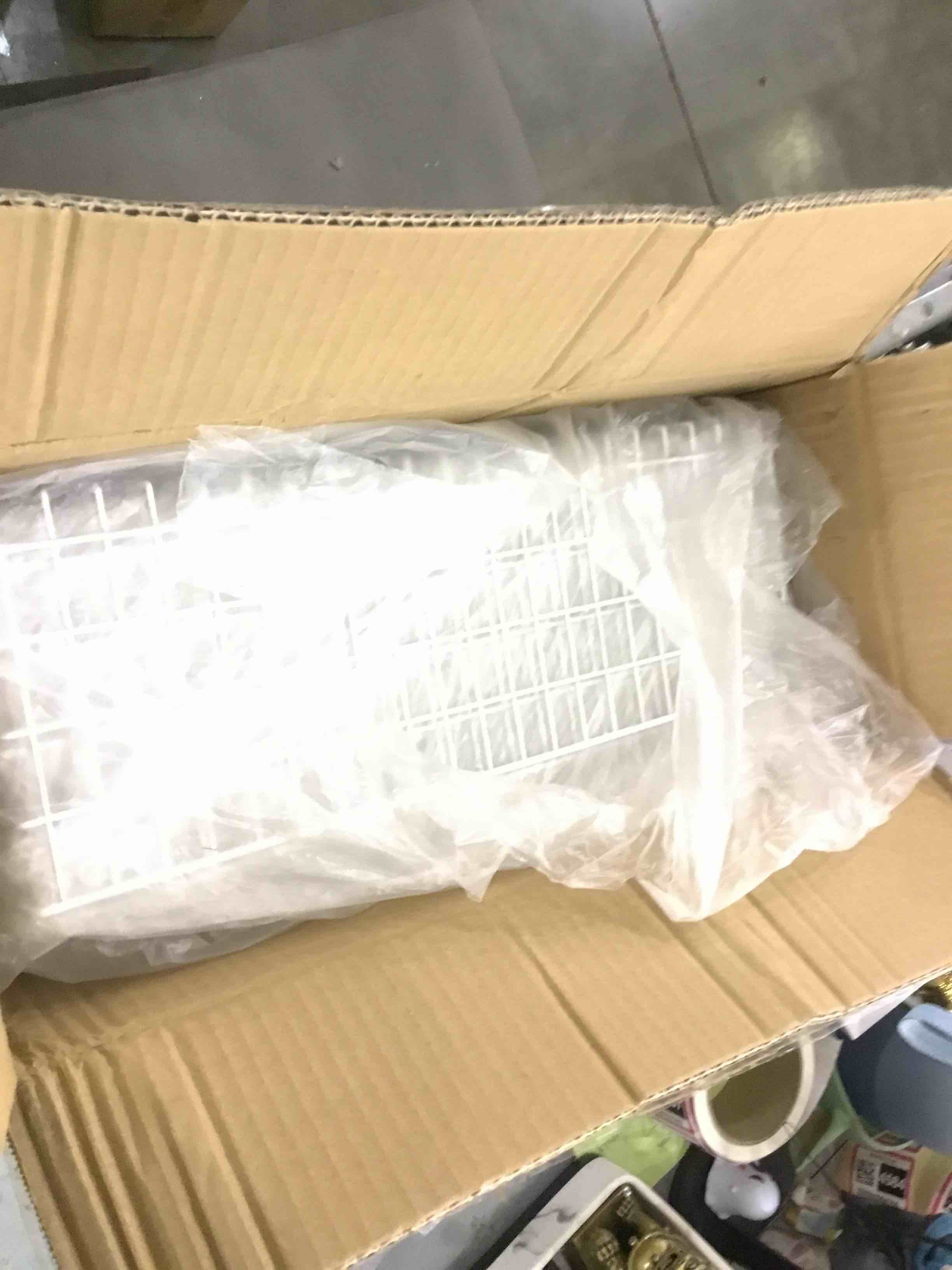 https://s3.amazonaws.com/lotting-images-prod/bidfta/EXS00757069_1703089760776.jpeg