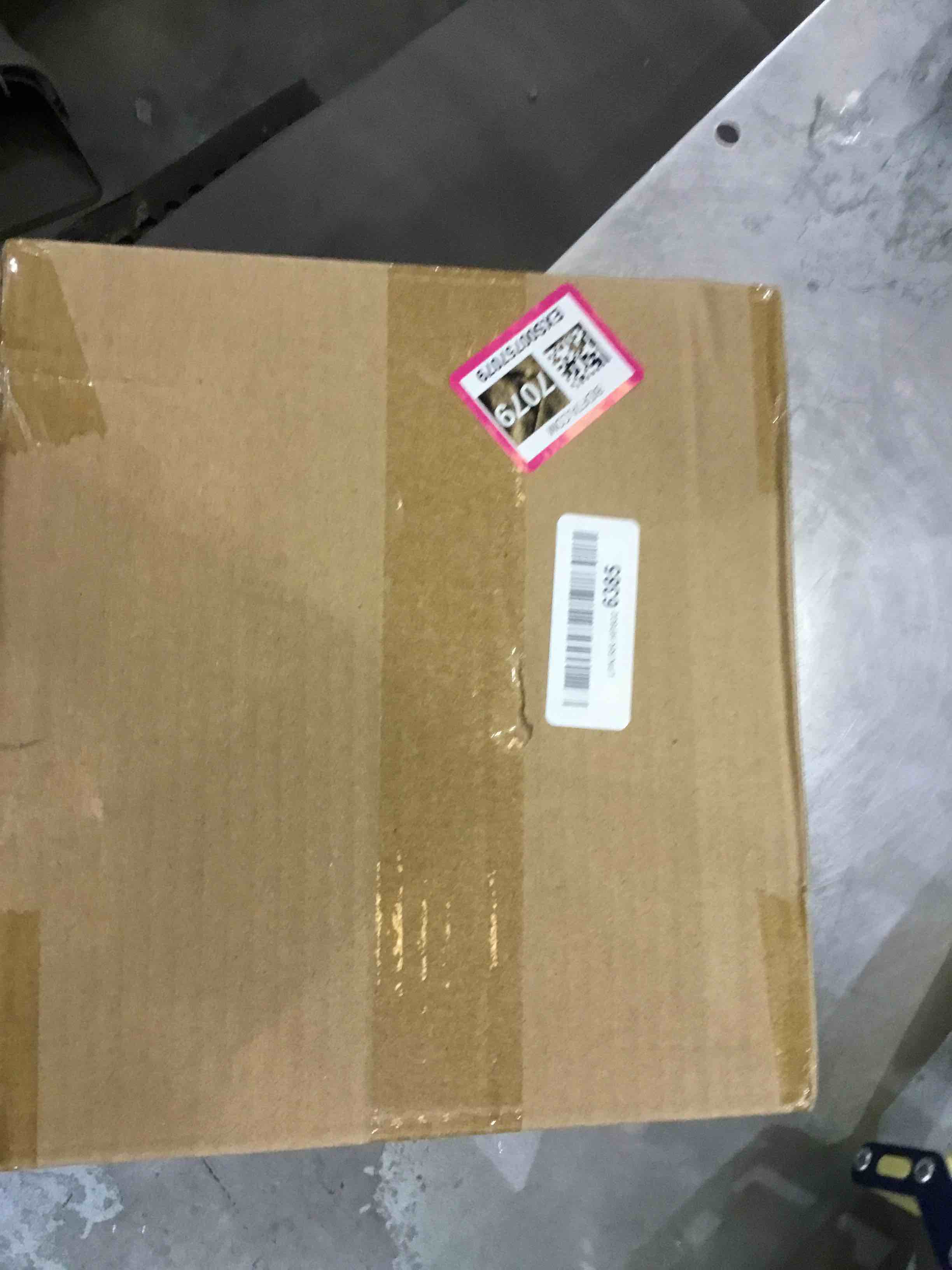 https://s3.amazonaws.com/lotting-images-prod/bidfta/EXS00757079_1703094617163.jpeg