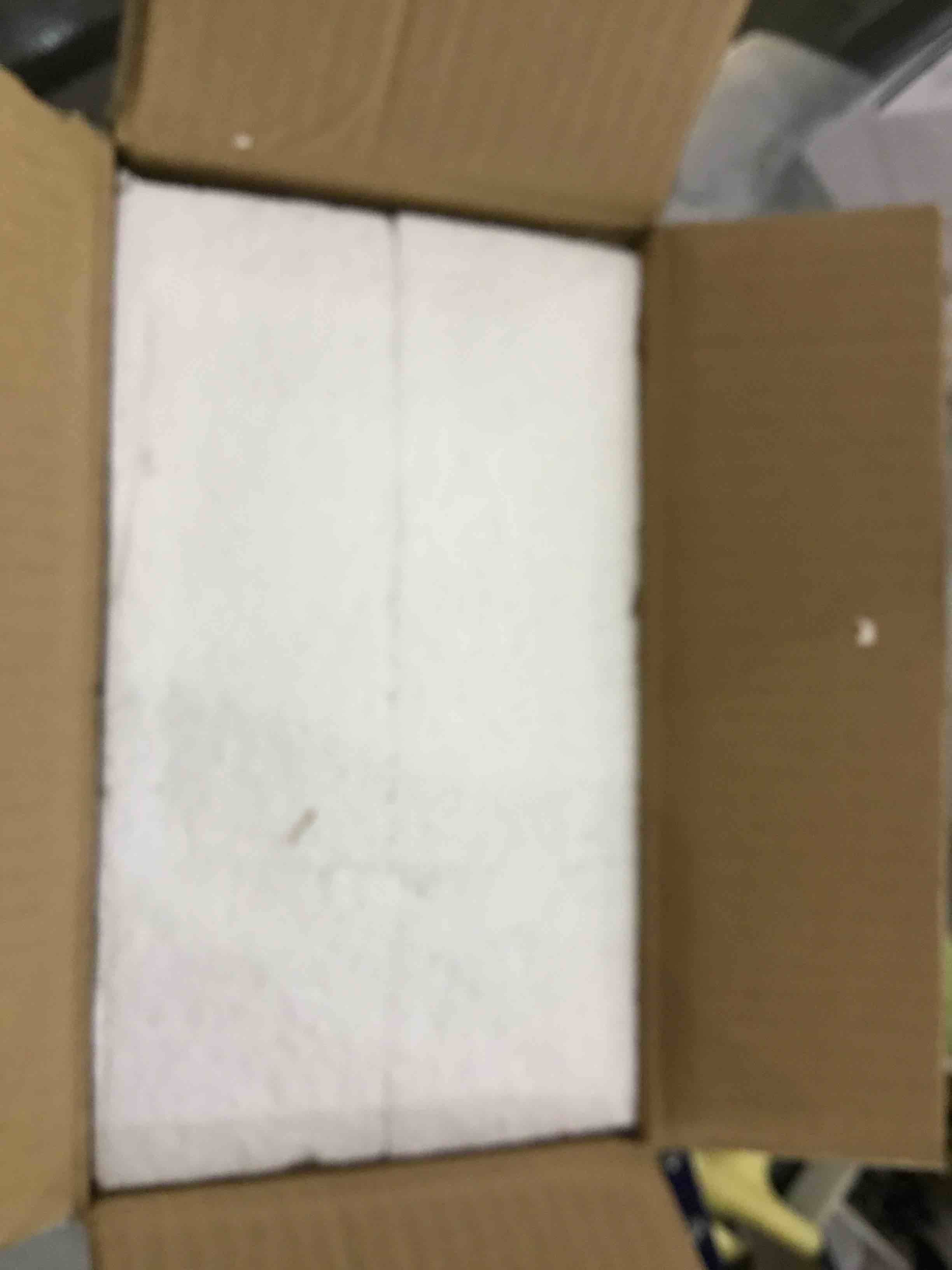 https://s3.amazonaws.com/lotting-images-prod/bidfta/EXS00757079_1703094698305.jpeg