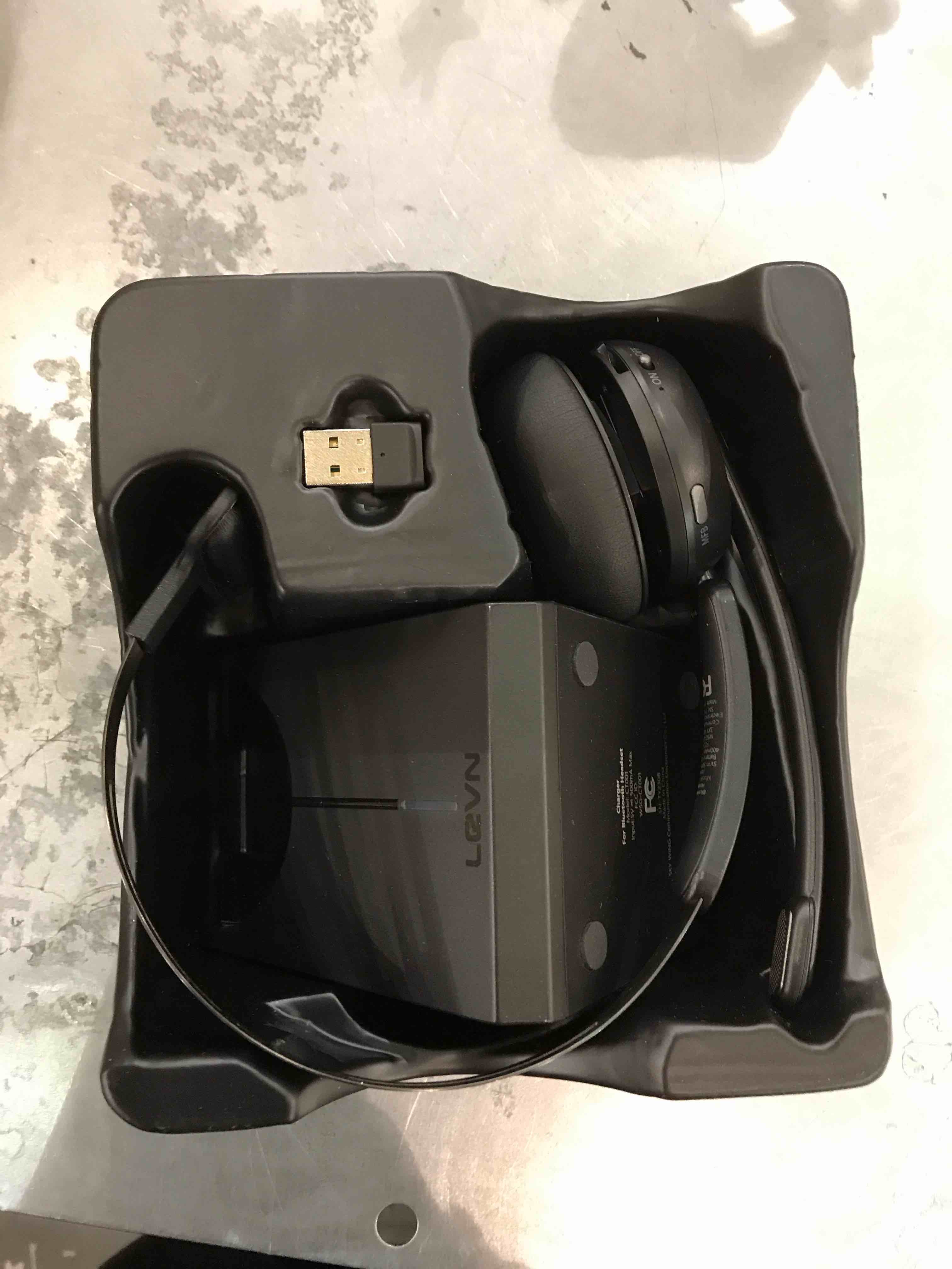 https://s3.amazonaws.com/lotting-images-prod/bidfta/EXS00757300_1703256920453.jpeg