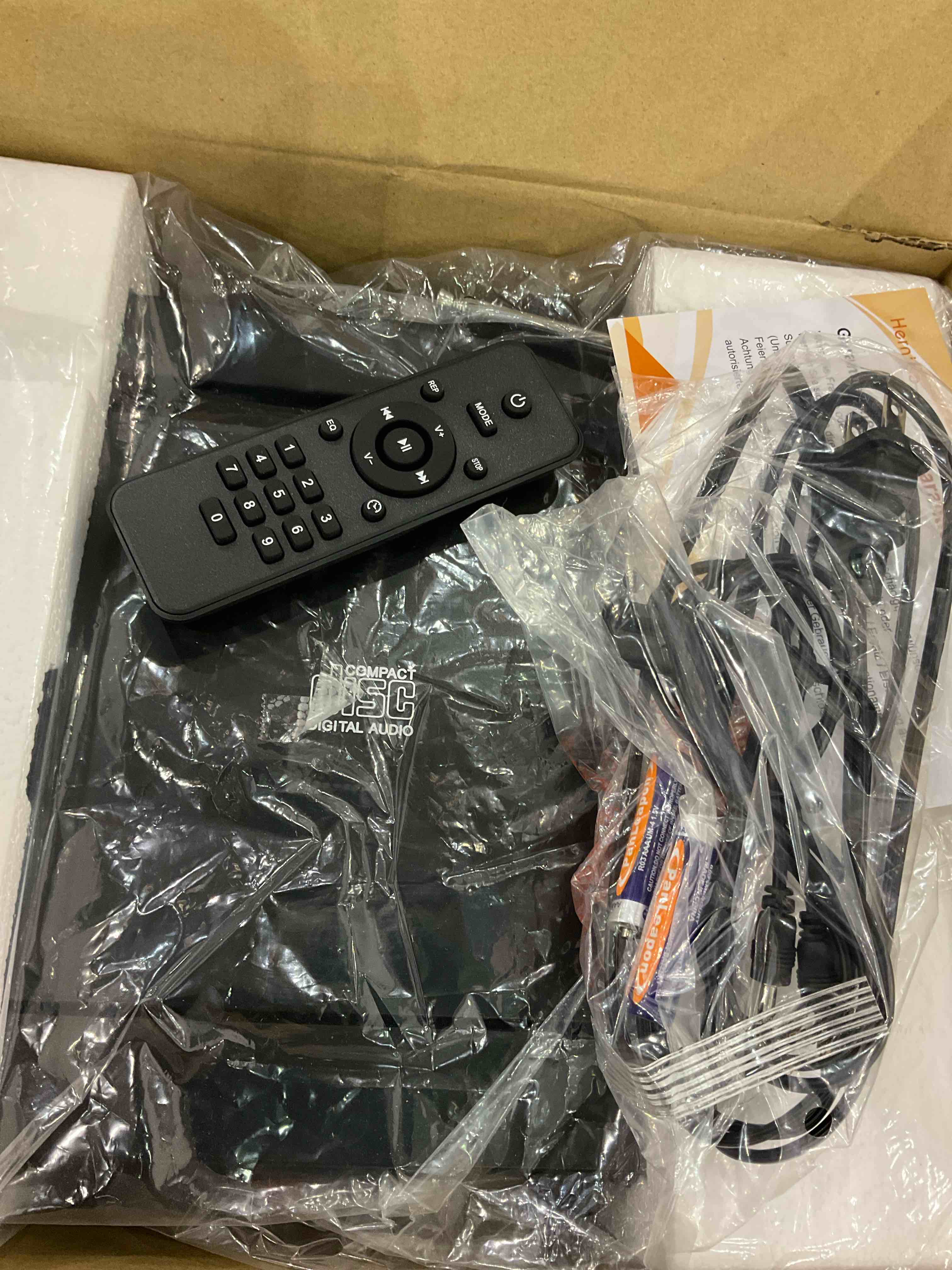 https://s3.amazonaws.com/lotting-images-prod/bidfta/EXS00757730_1702474628579.jpeg