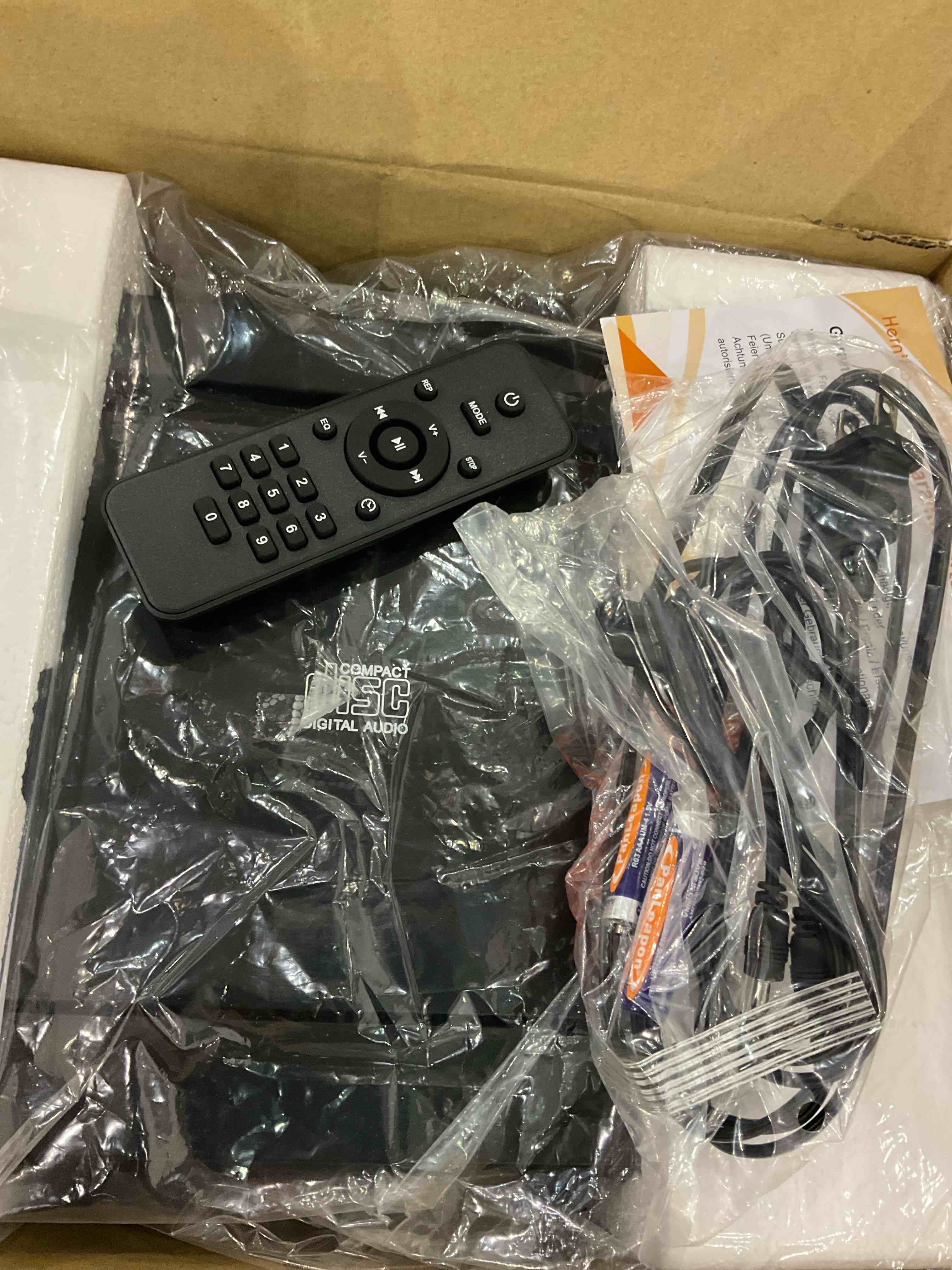 https://s3.amazonaws.com/lotting-images-prod/bidfta/EXS00757730_1702474629668.jpeg
