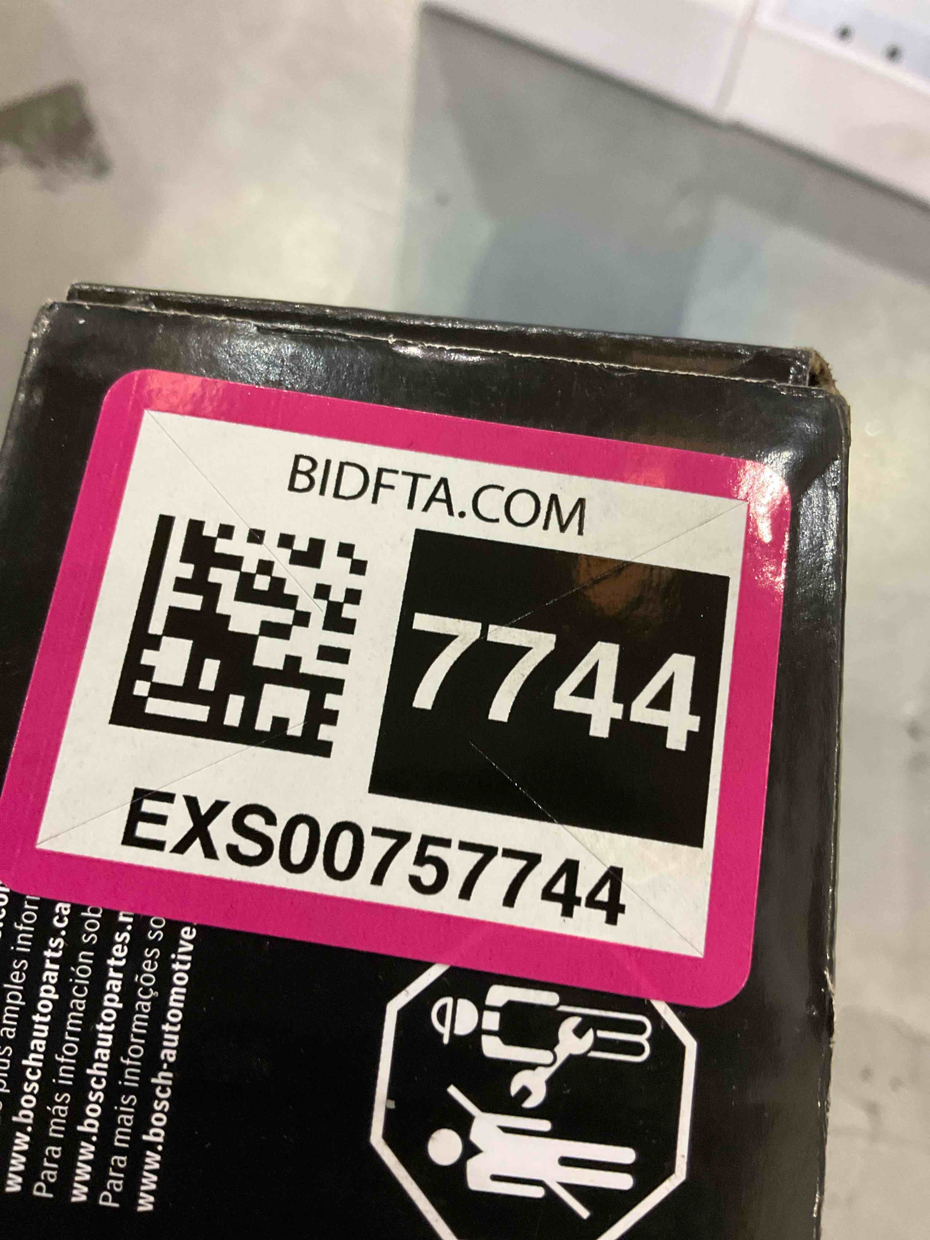 https://s3.amazonaws.com/lotting-images-prod/bidfta/EXS00757744_1702479186426.jpeg