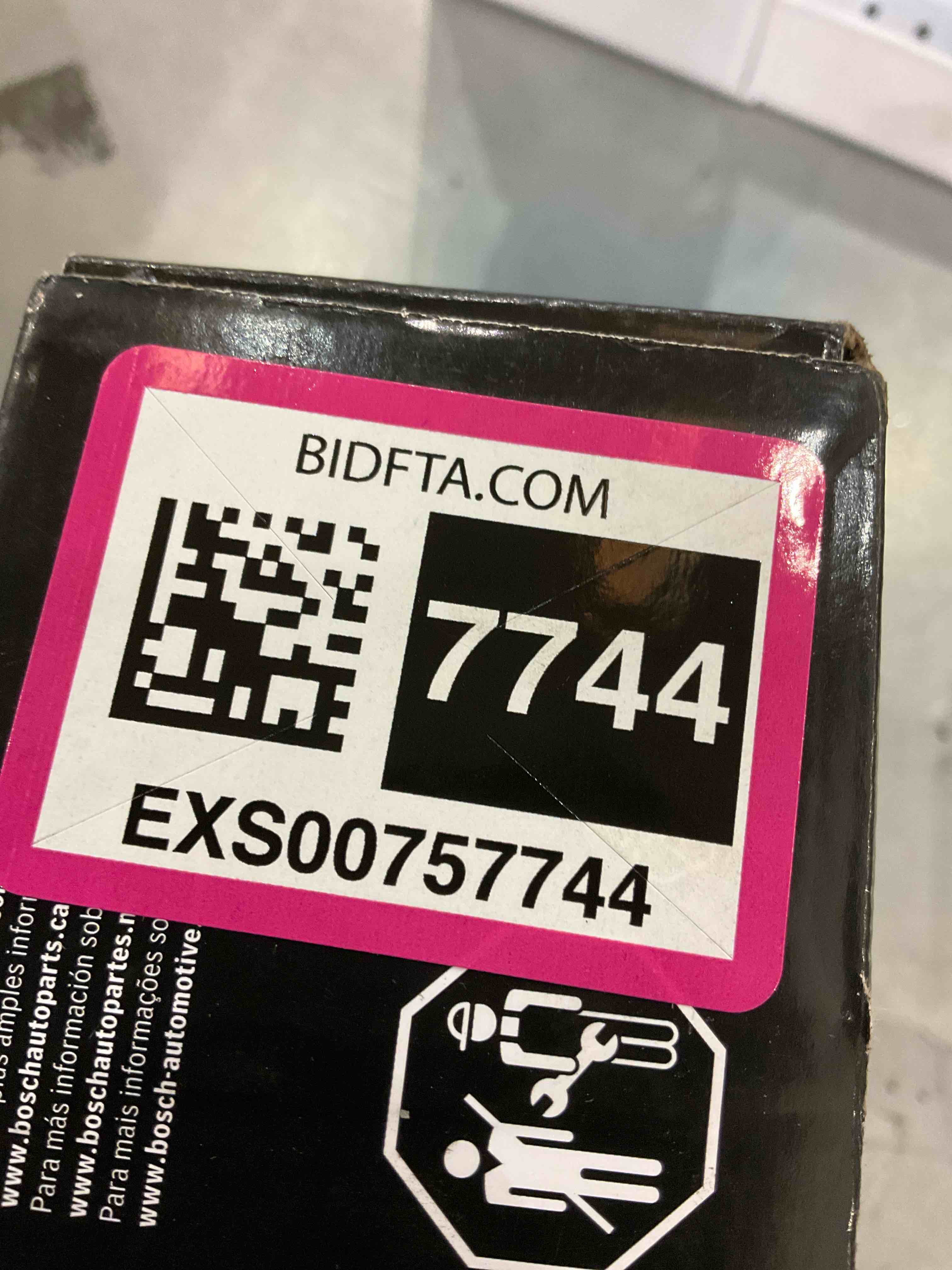 https://s3.amazonaws.com/lotting-images-prod/bidfta/EXS00757744_1702479187408.jpeg
