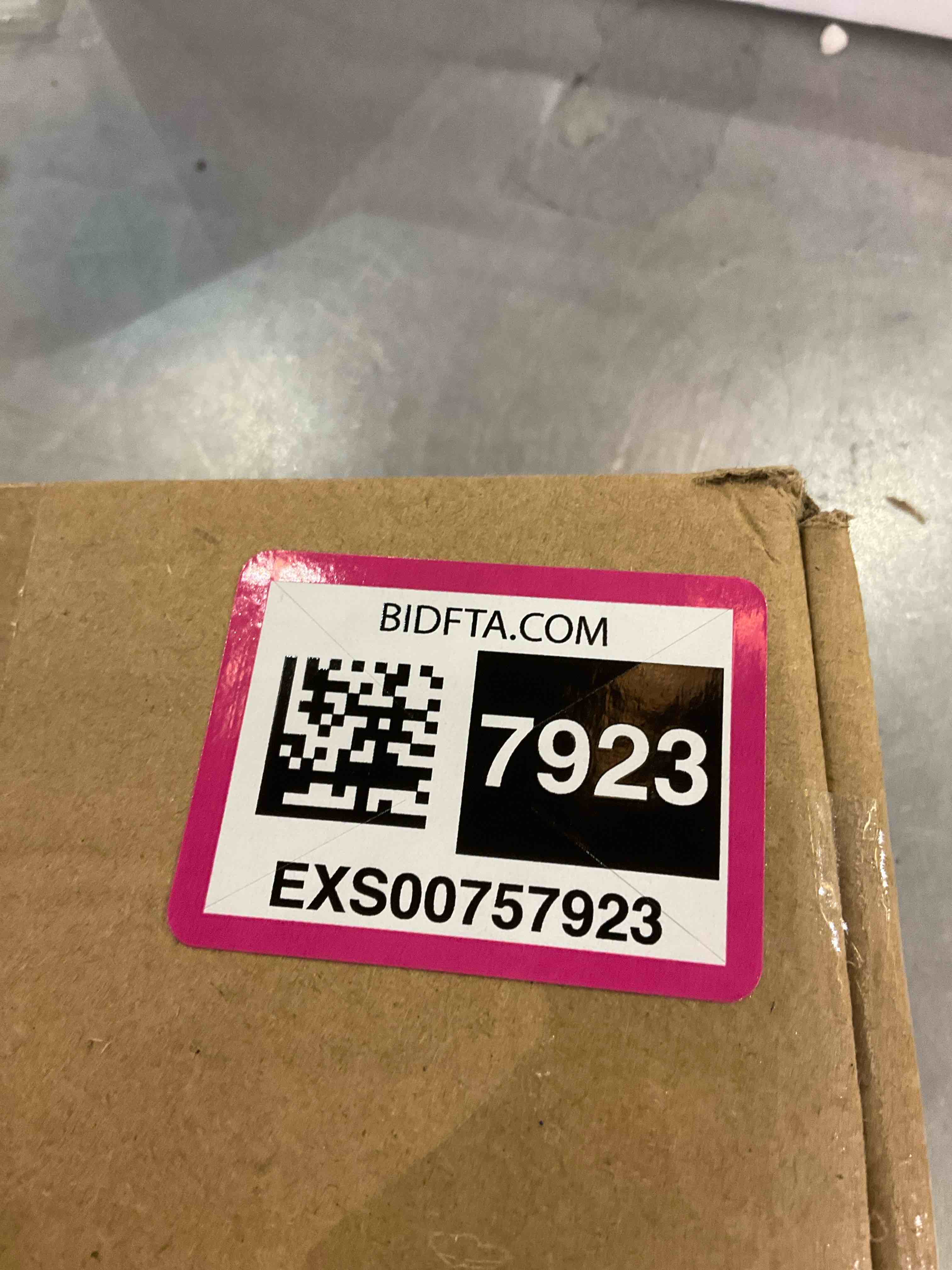 https://s3.amazonaws.com/lotting-images-prod/bidfta/EXS00757923_1702571948930.jpeg