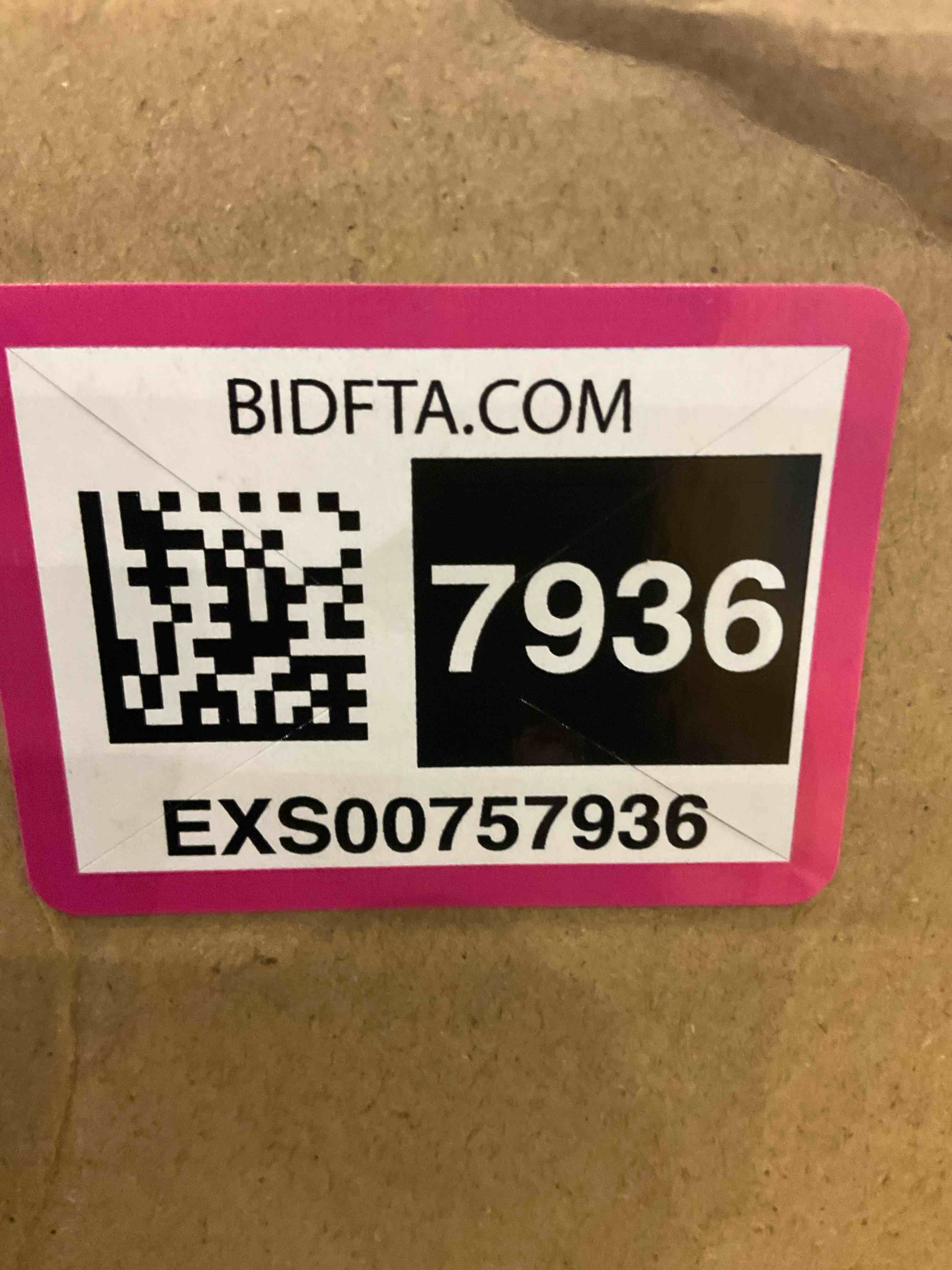 https://s3.amazonaws.com/lotting-images-prod/bidfta/EXS00757936_1702575975823.jpeg