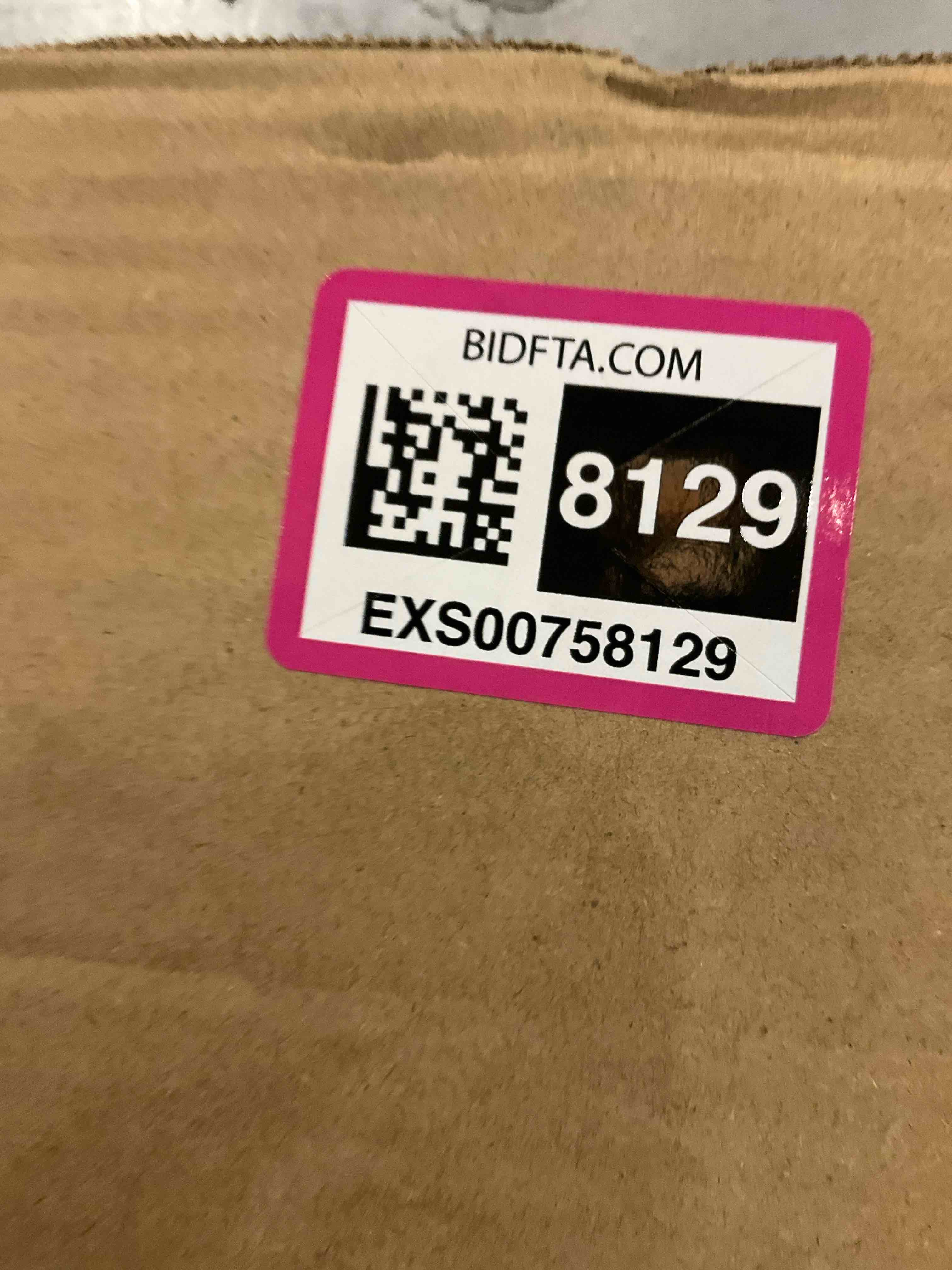 https://s3.amazonaws.com/lotting-images-prod/bidfta/EXS00758129_1703187404896.jpeg
