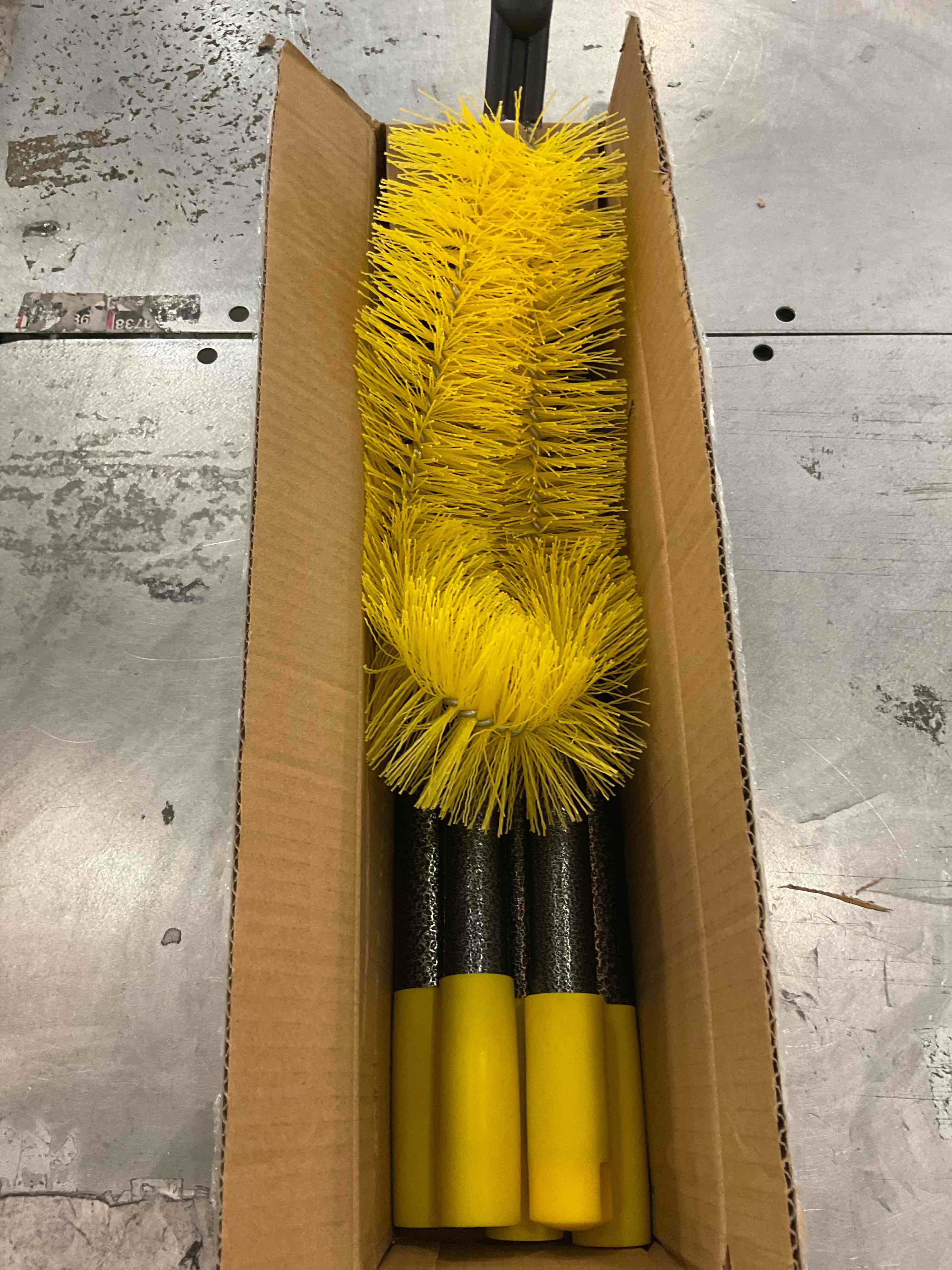 https://s3.amazonaws.com/lotting-images-prod/bidfta/EXS00758260_1703270189149.jpeg