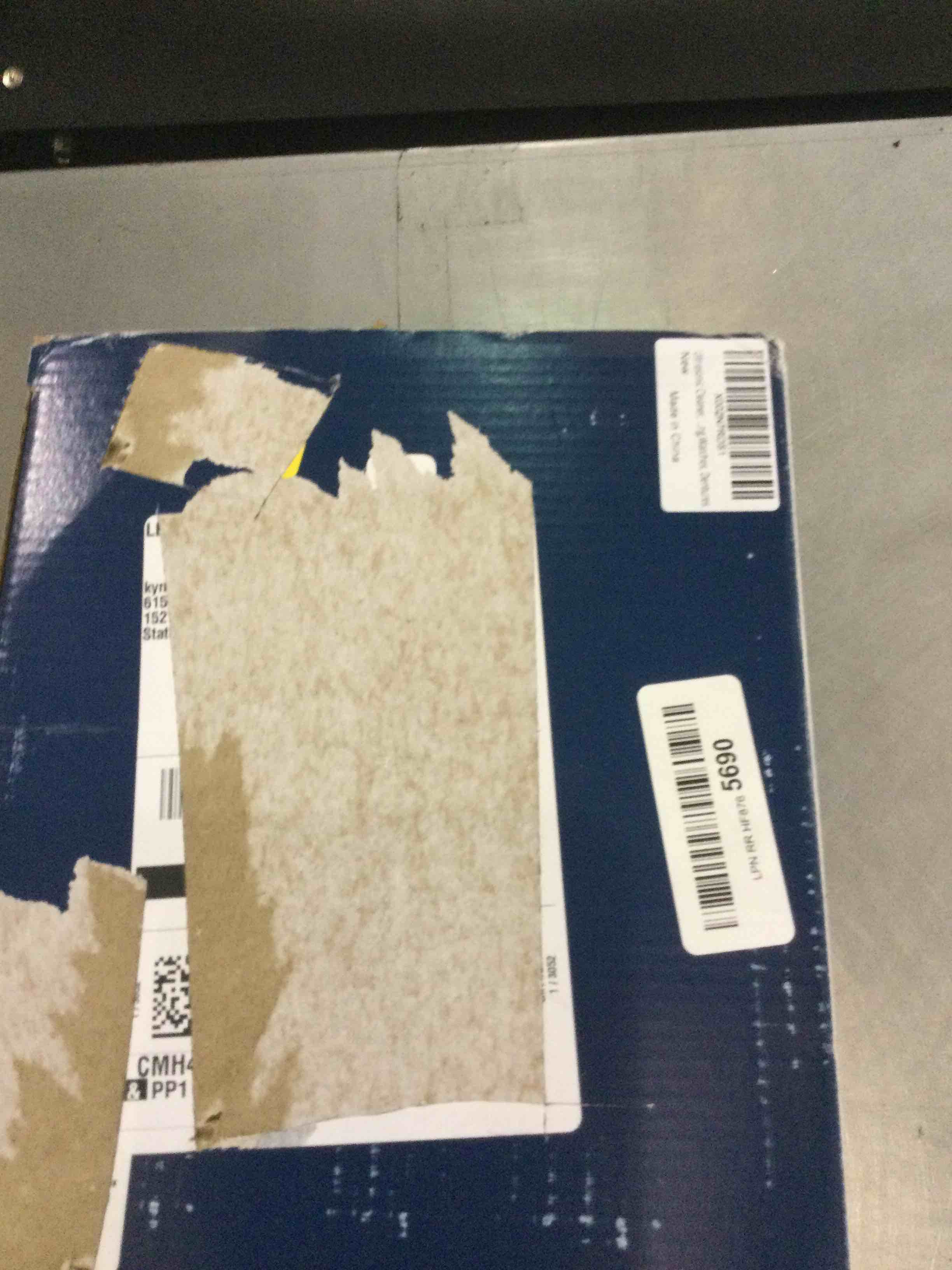 https://s3.amazonaws.com/lotting-images-prod/bidfta/EXS00758958_1702670850140.jpeg
