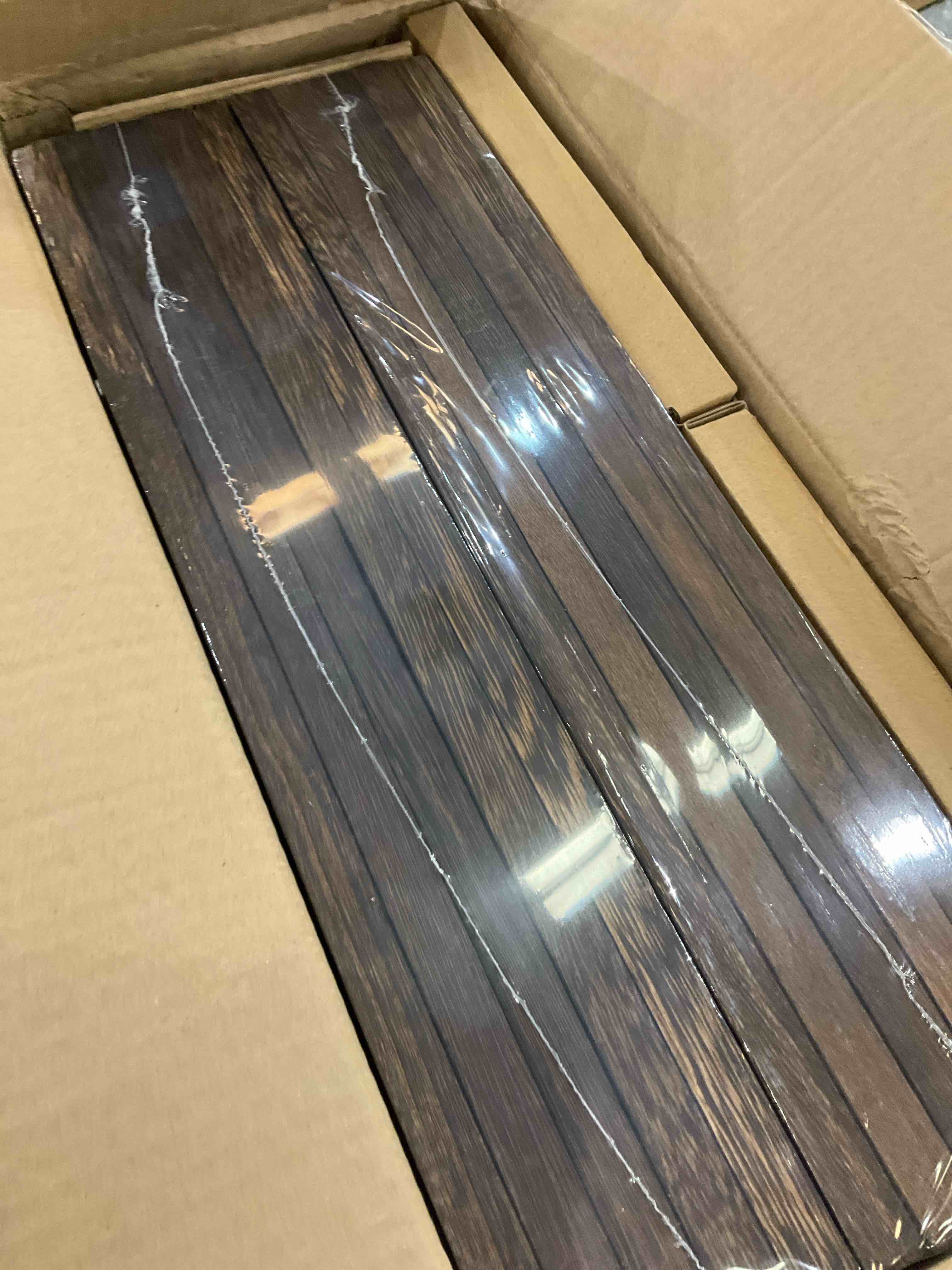 https://s3.amazonaws.com/lotting-images-prod/bidfta/EXS00759009_1702571127246.jpeg