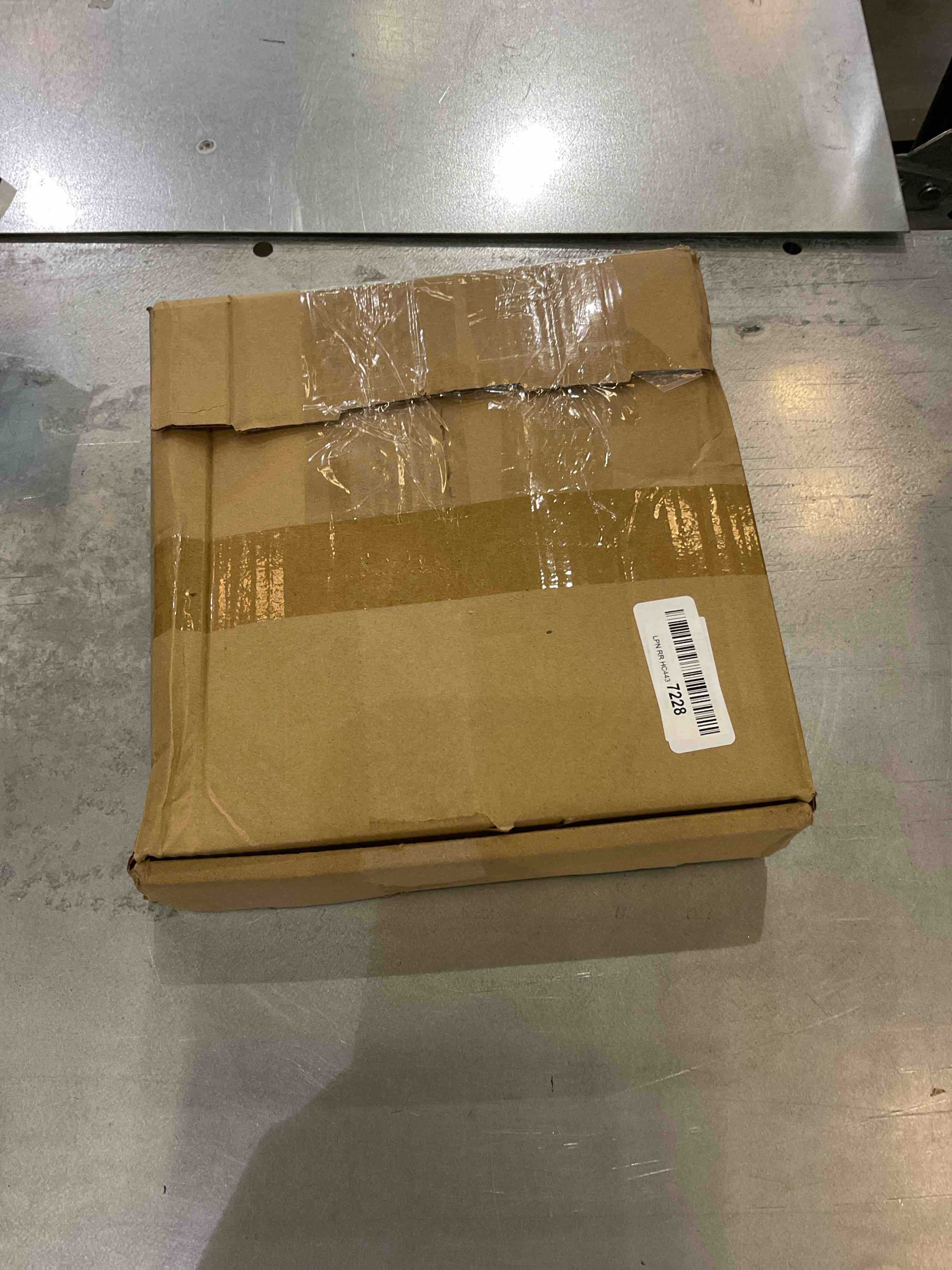 https://s3.amazonaws.com/lotting-images-prod/bidfta/EXS00760274_1701360068913.jpeg
