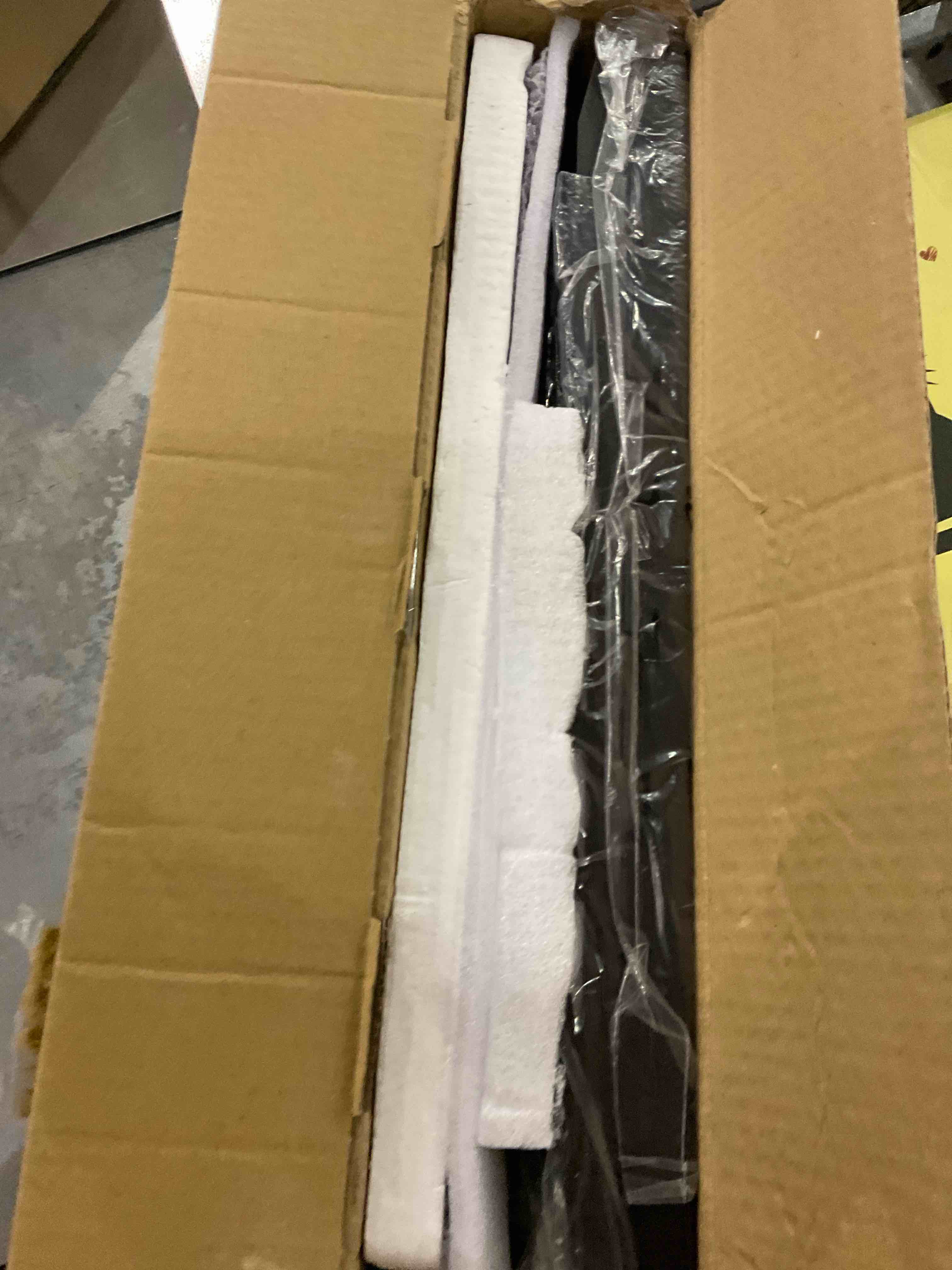 https://s3.amazonaws.com/lotting-images-prod/bidfta/EXS00760369_1701434683690.jpeg
