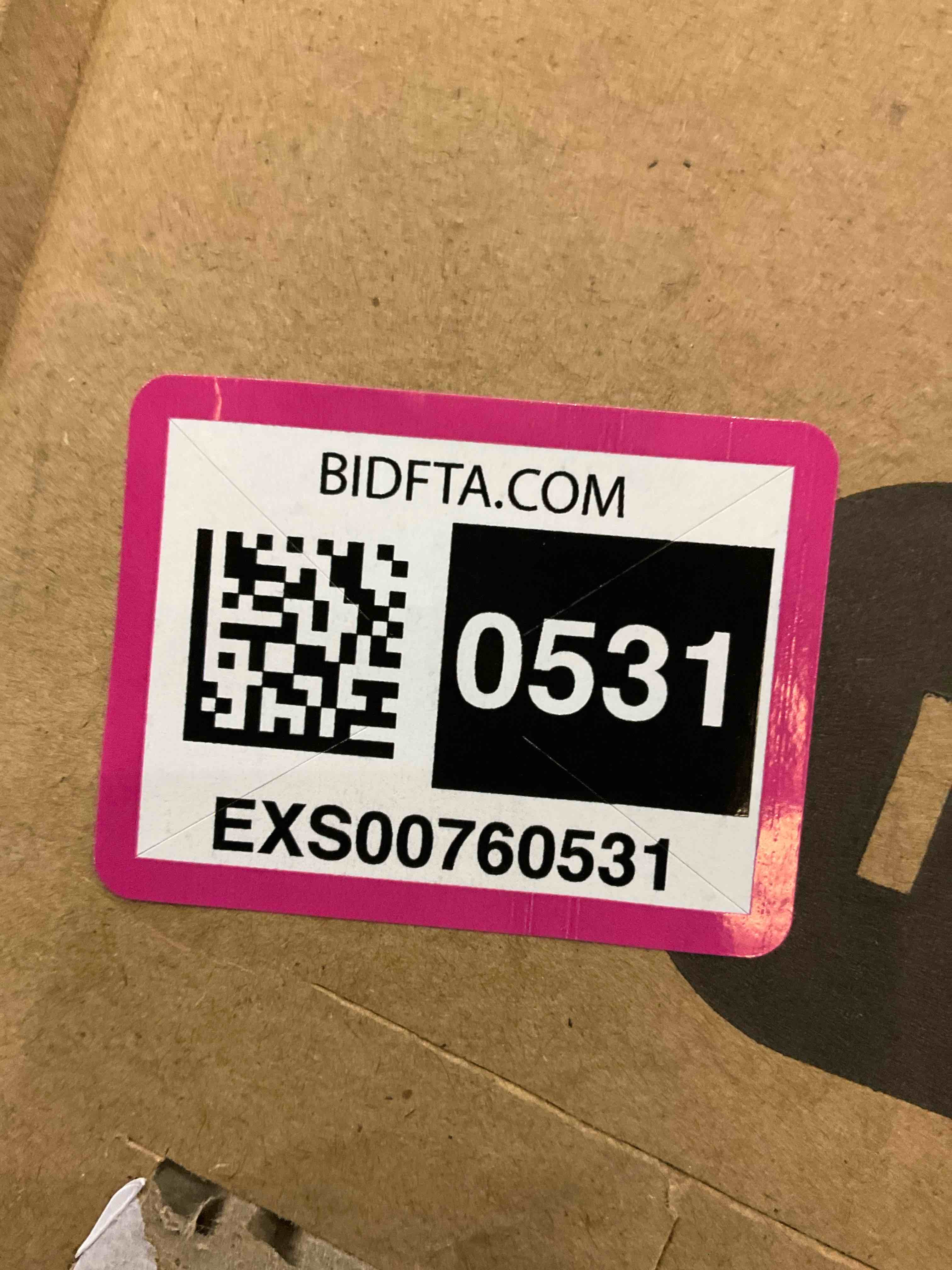 https://s3.amazonaws.com/lotting-images-prod/bidfta/EXS00760531_1701357630817.jpeg