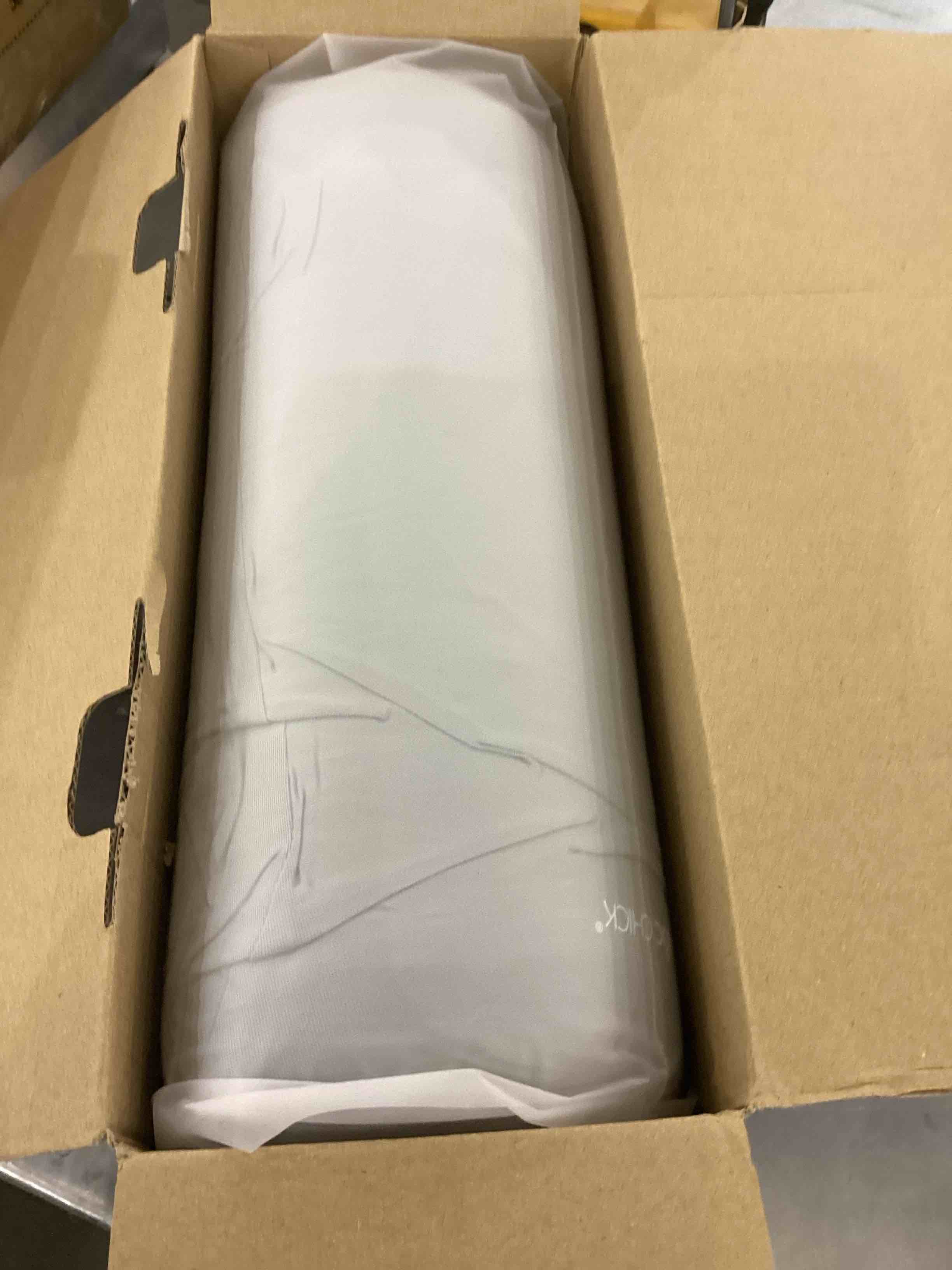 https://s3.amazonaws.com/lotting-images-prod/bidfta/EXS00760682_1701718814133.jpeg