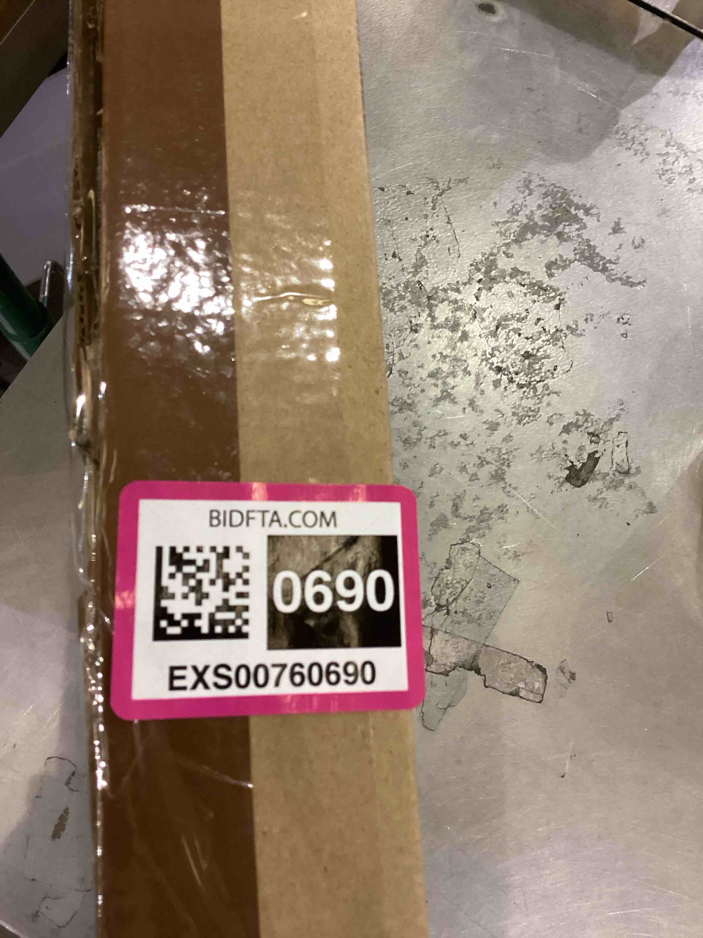 https://s3.amazonaws.com/lotting-images-prod/bidfta/EXS00760690_1701719966863.jpeg