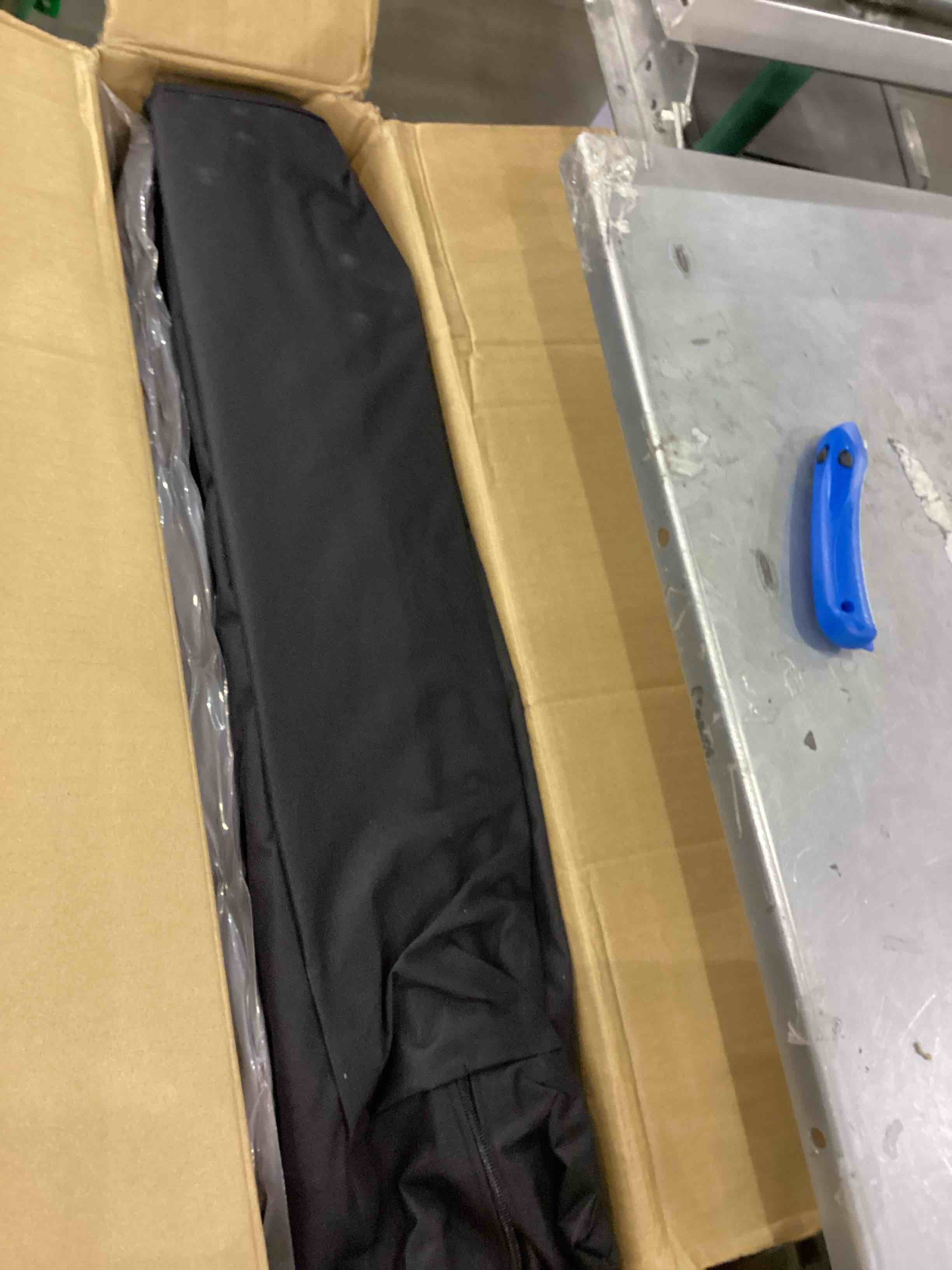 https://s3.amazonaws.com/lotting-images-prod/bidfta/EXS00760889_1701868874685.jpeg