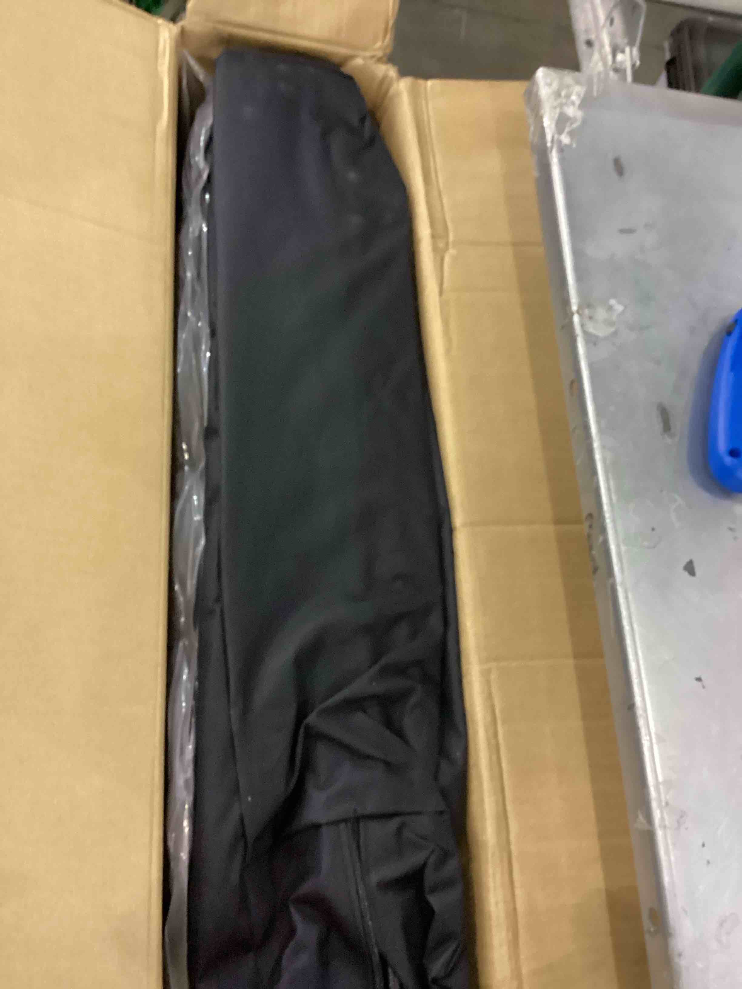 https://s3.amazonaws.com/lotting-images-prod/bidfta/EXS00760889_1701868877697.jpeg