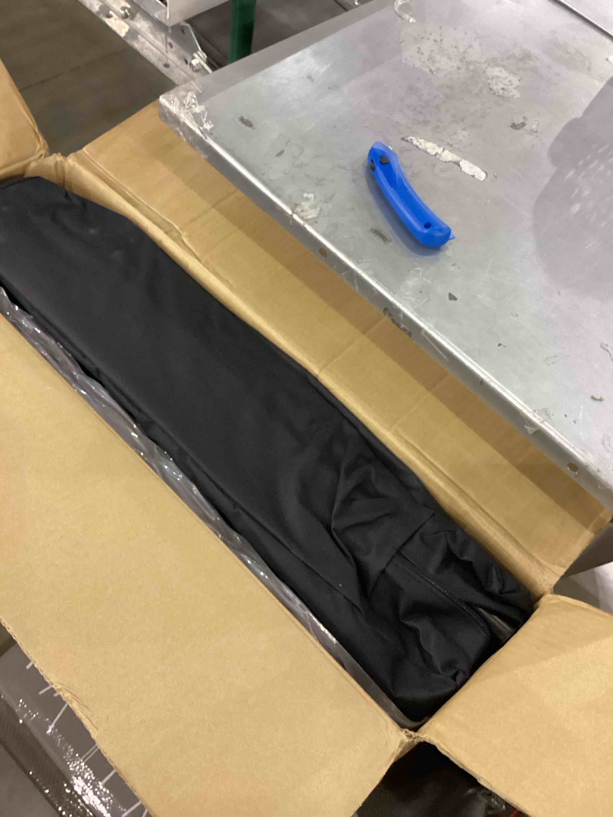https://s3.amazonaws.com/lotting-images-prod/bidfta/EXS00760889_1701868882644.jpeg