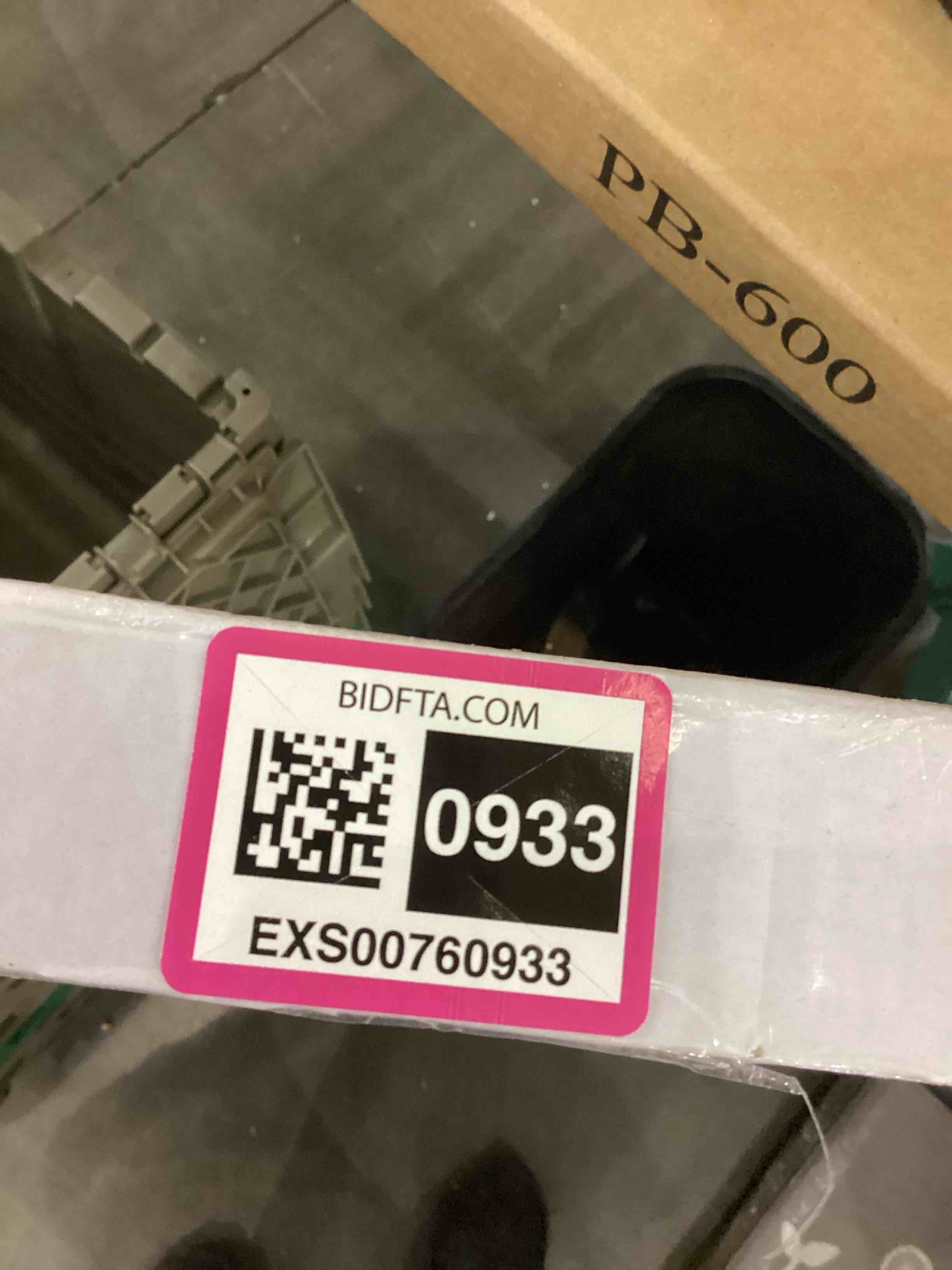 https://s3.amazonaws.com/lotting-images-prod/bidfta/EXS00760933_1701878395320.jpeg