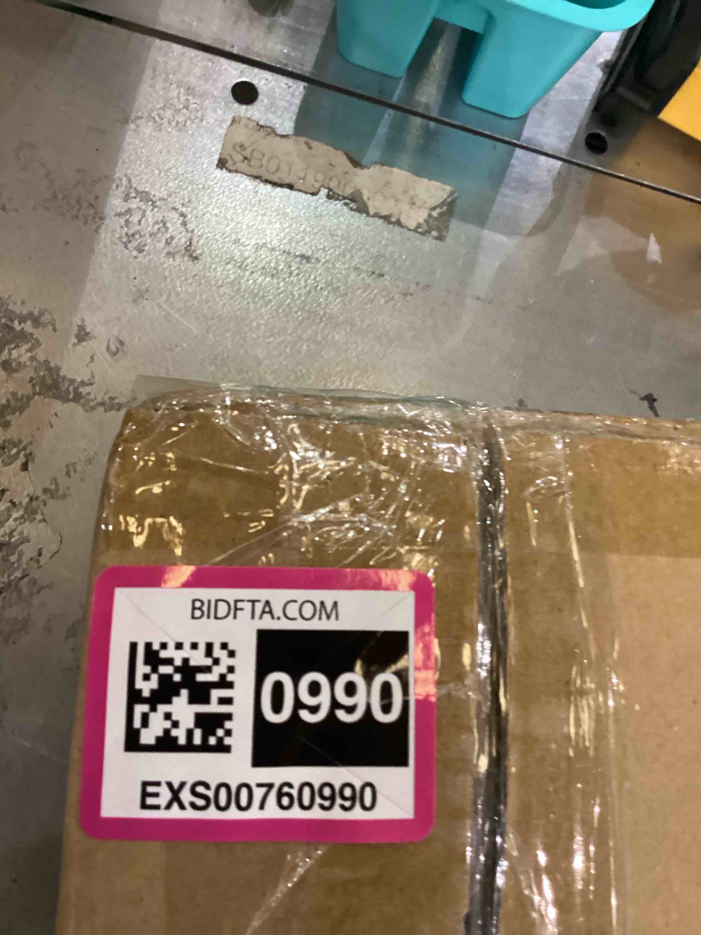 https://s3.amazonaws.com/lotting-images-prod/bidfta/EXS00760990_1701890965752.jpeg