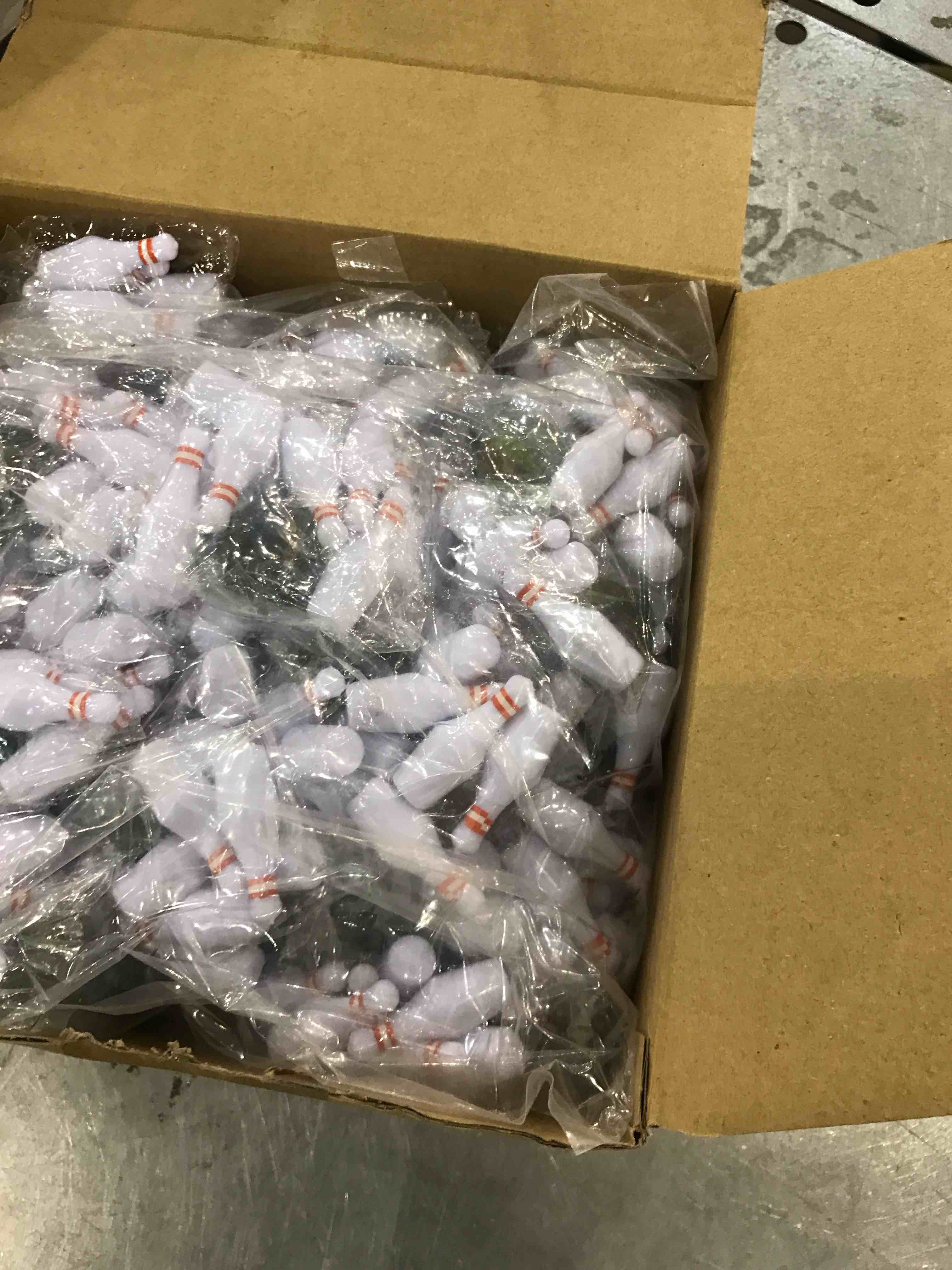 https://s3.amazonaws.com/lotting-images-prod/bidfta/EXS00761018_1701088695310.jpeg