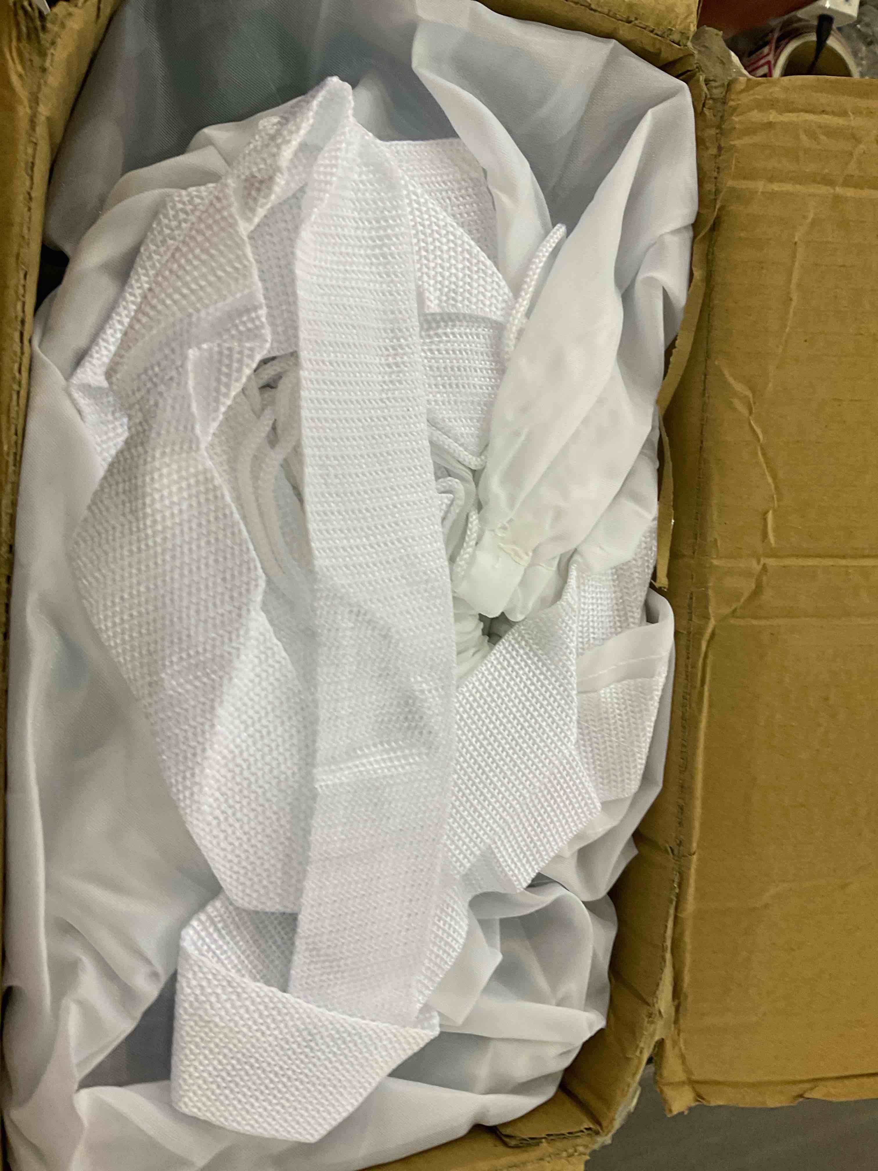 https://s3.amazonaws.com/lotting-images-prod/bidfta/EXS00761648_1701114404699.jpeg