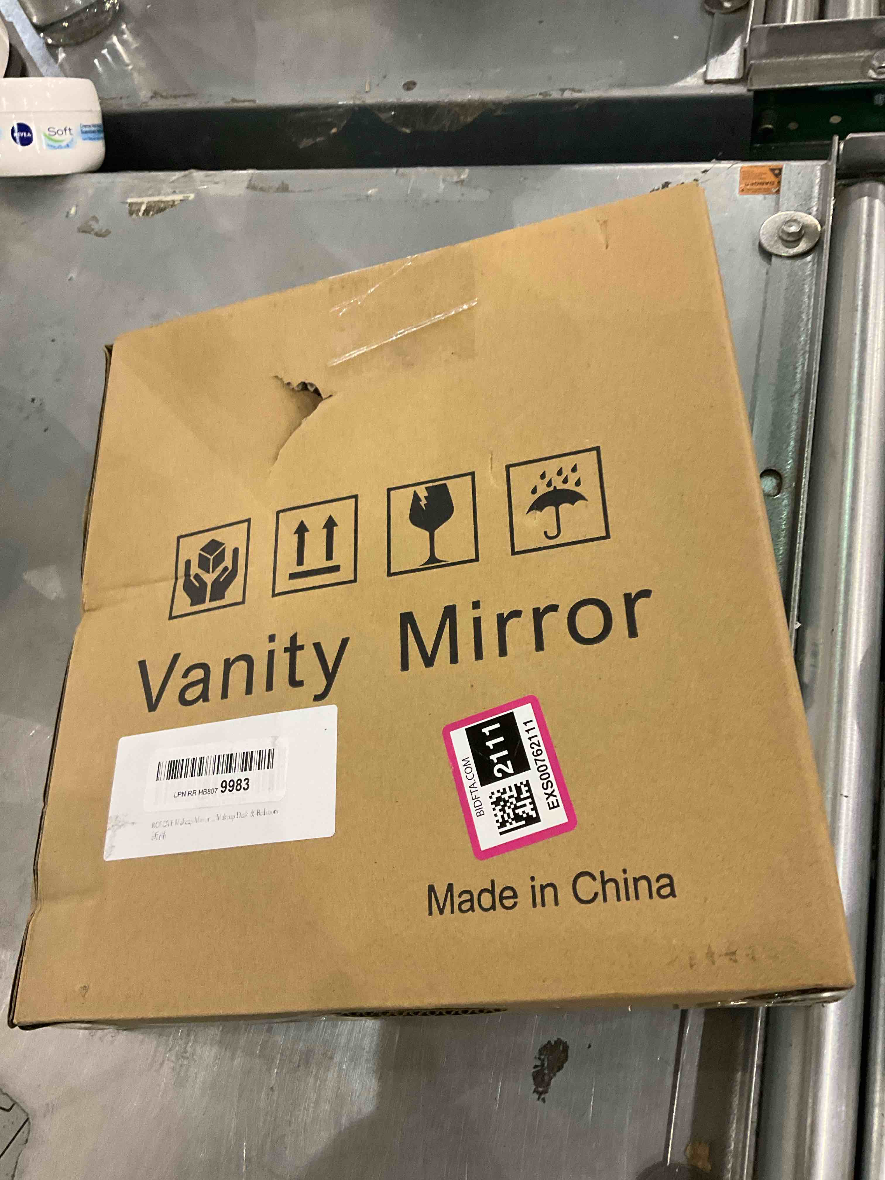 https://s3.amazonaws.com/lotting-images-prod/bidfta/EXS00762111_1701784241953.jpeg