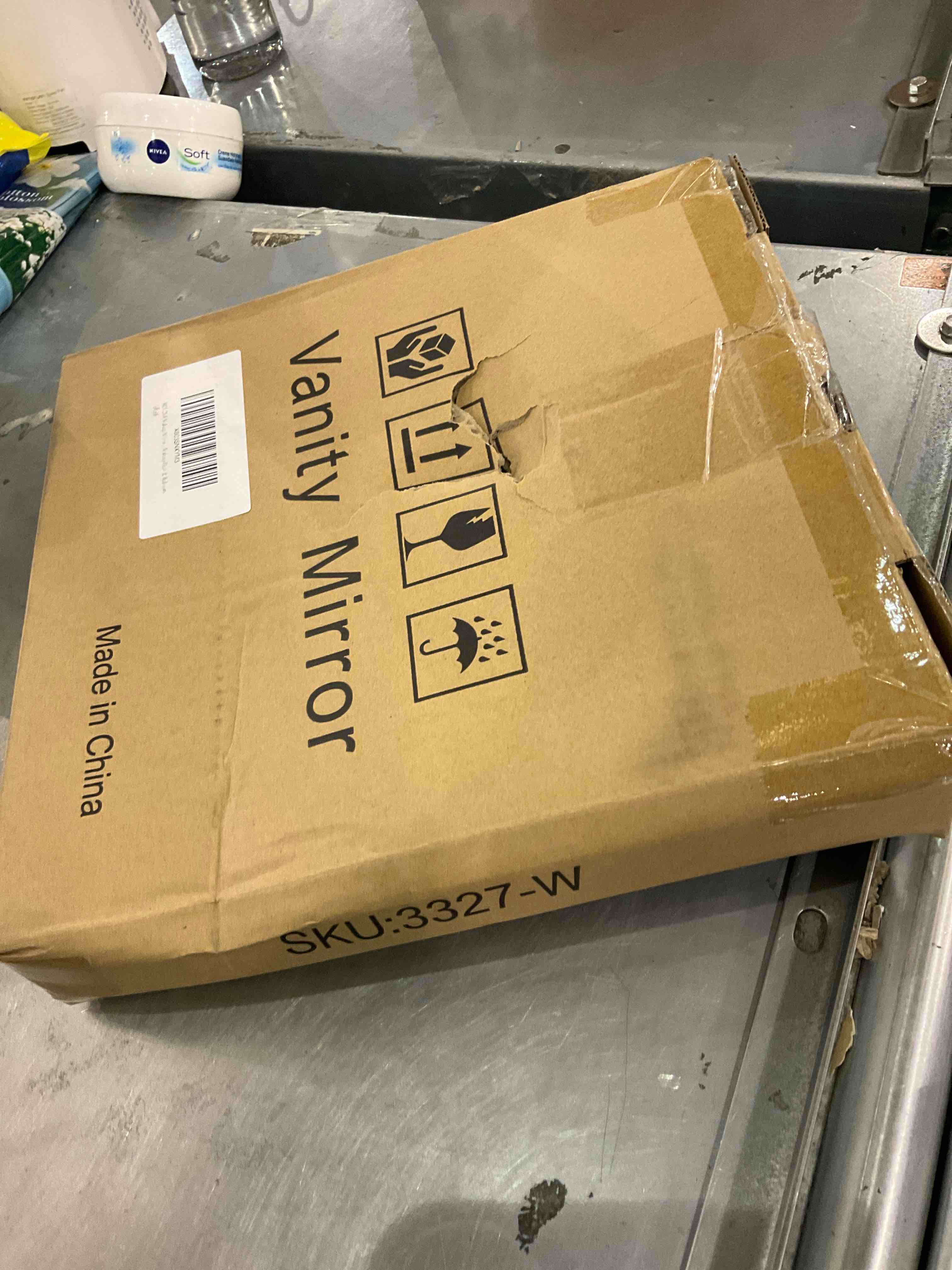 https://s3.amazonaws.com/lotting-images-prod/bidfta/EXS00762111_1701784245356.jpeg