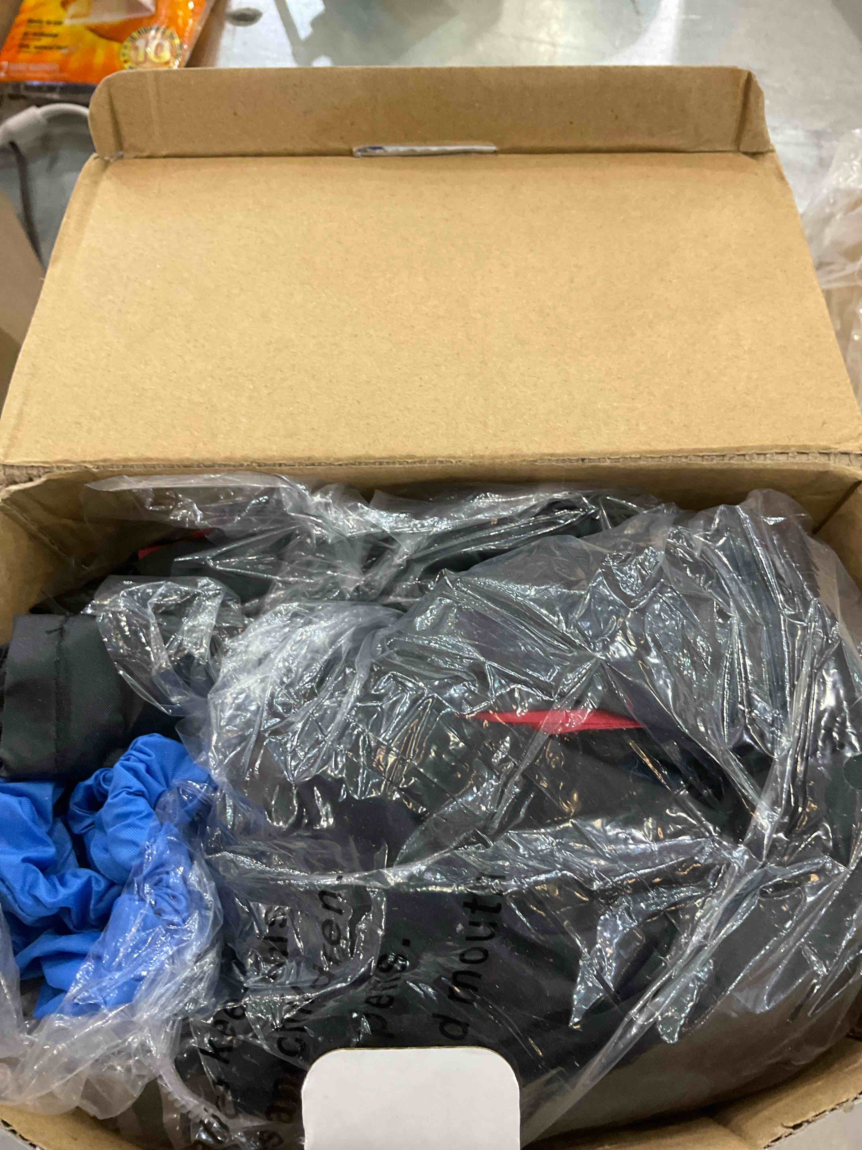 https://s3.amazonaws.com/lotting-images-prod/bidfta/EXS00763041_1702050213851.jpeg