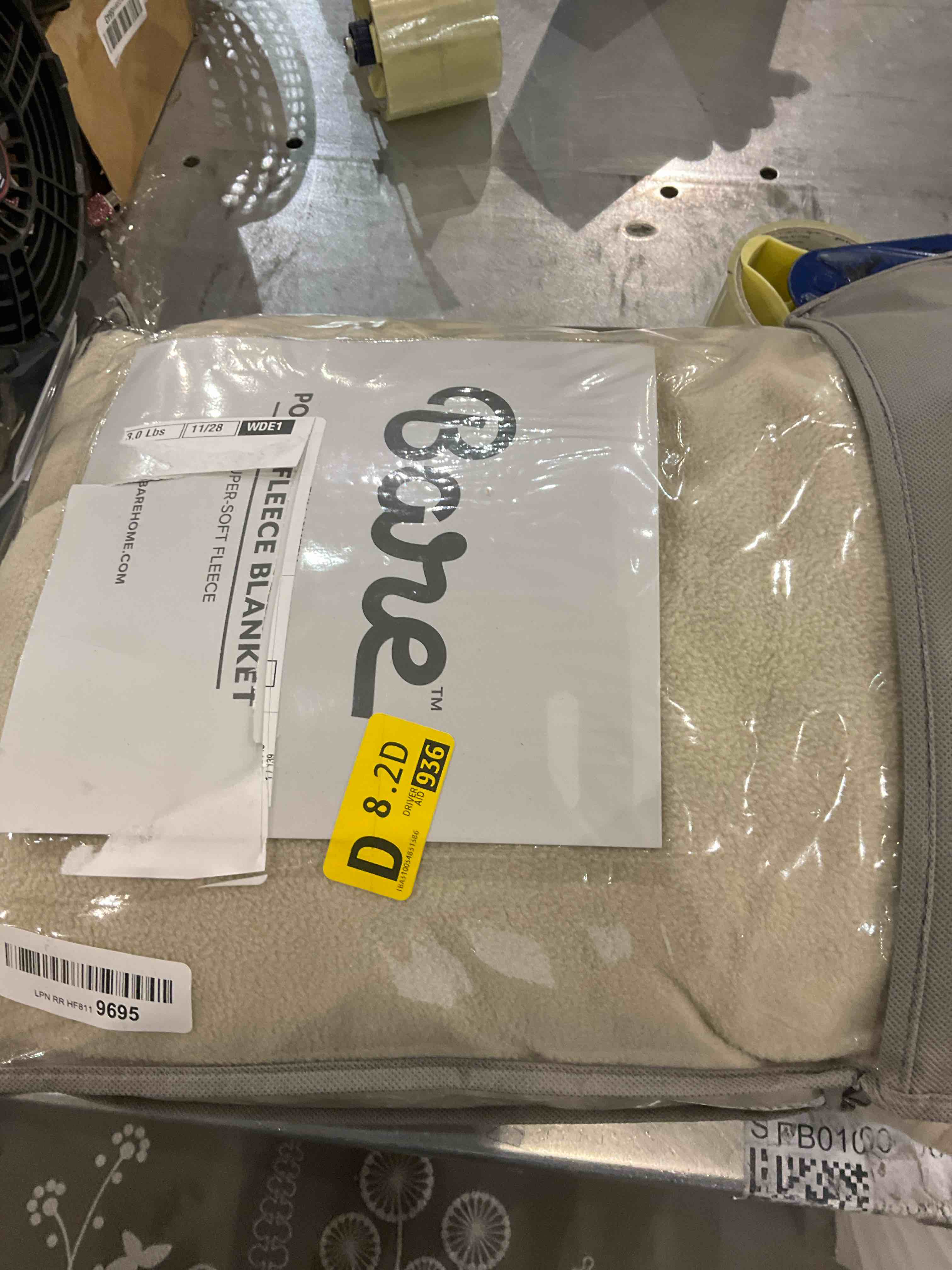 https://s3.amazonaws.com/lotting-images-prod/bidfta/EXS00763424_1702558961767.jpeg