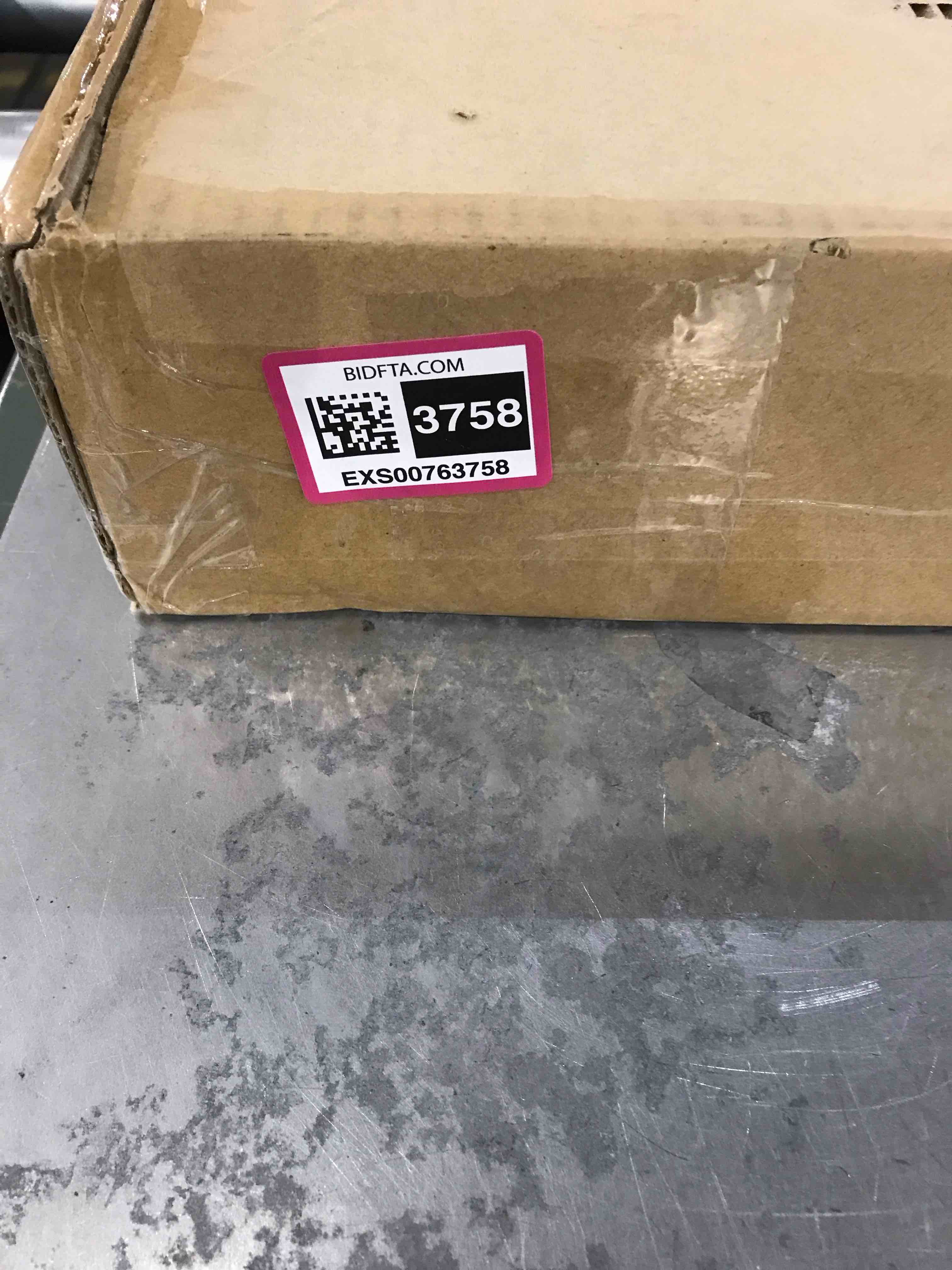 https://s3.amazonaws.com/lotting-images-prod/bidfta/EXS00763758_1704716088397.jpeg