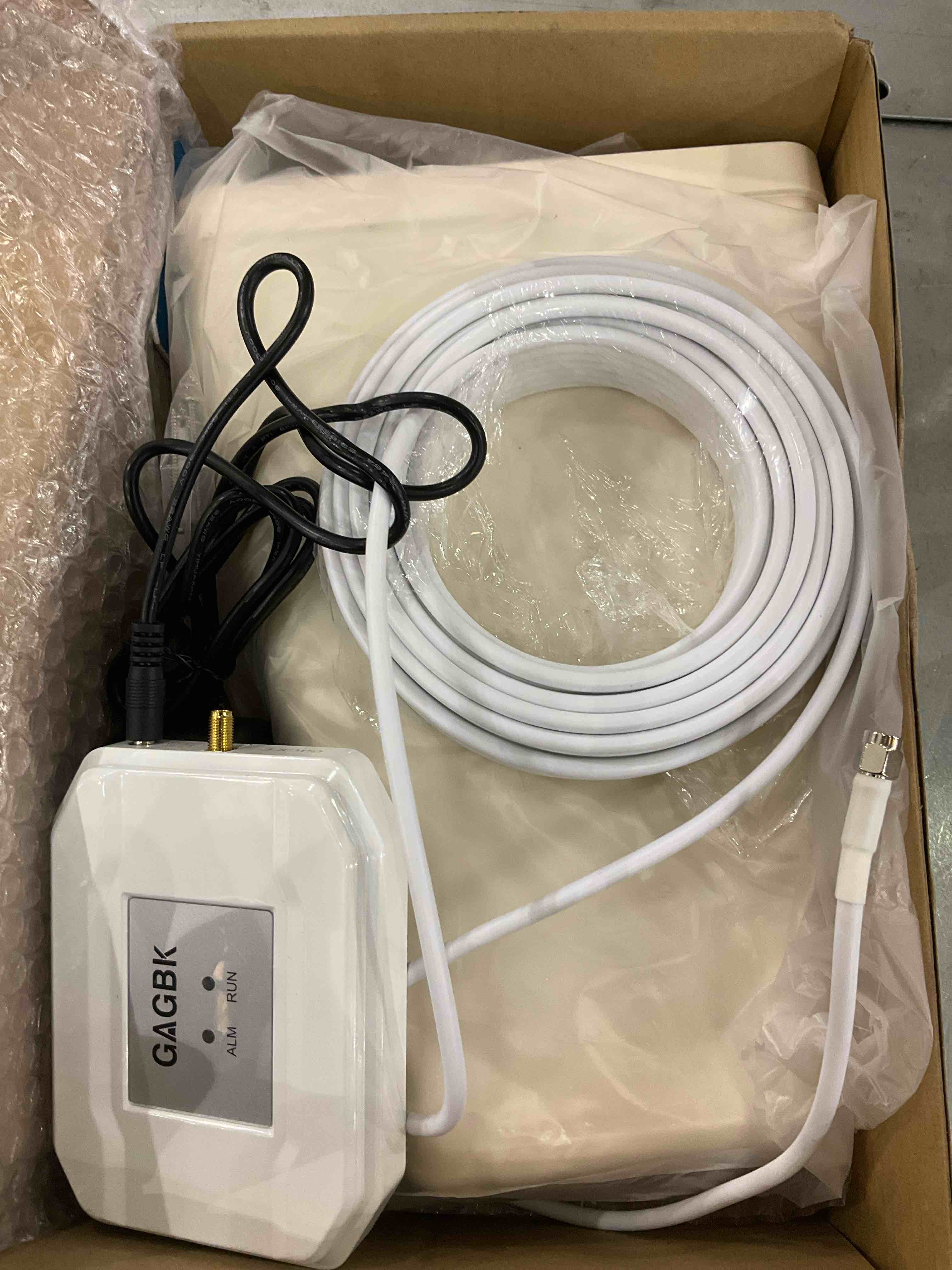 https://s3.amazonaws.com/lotting-images-prod/bidfta/EXS00764472_1701268847695.jpeg