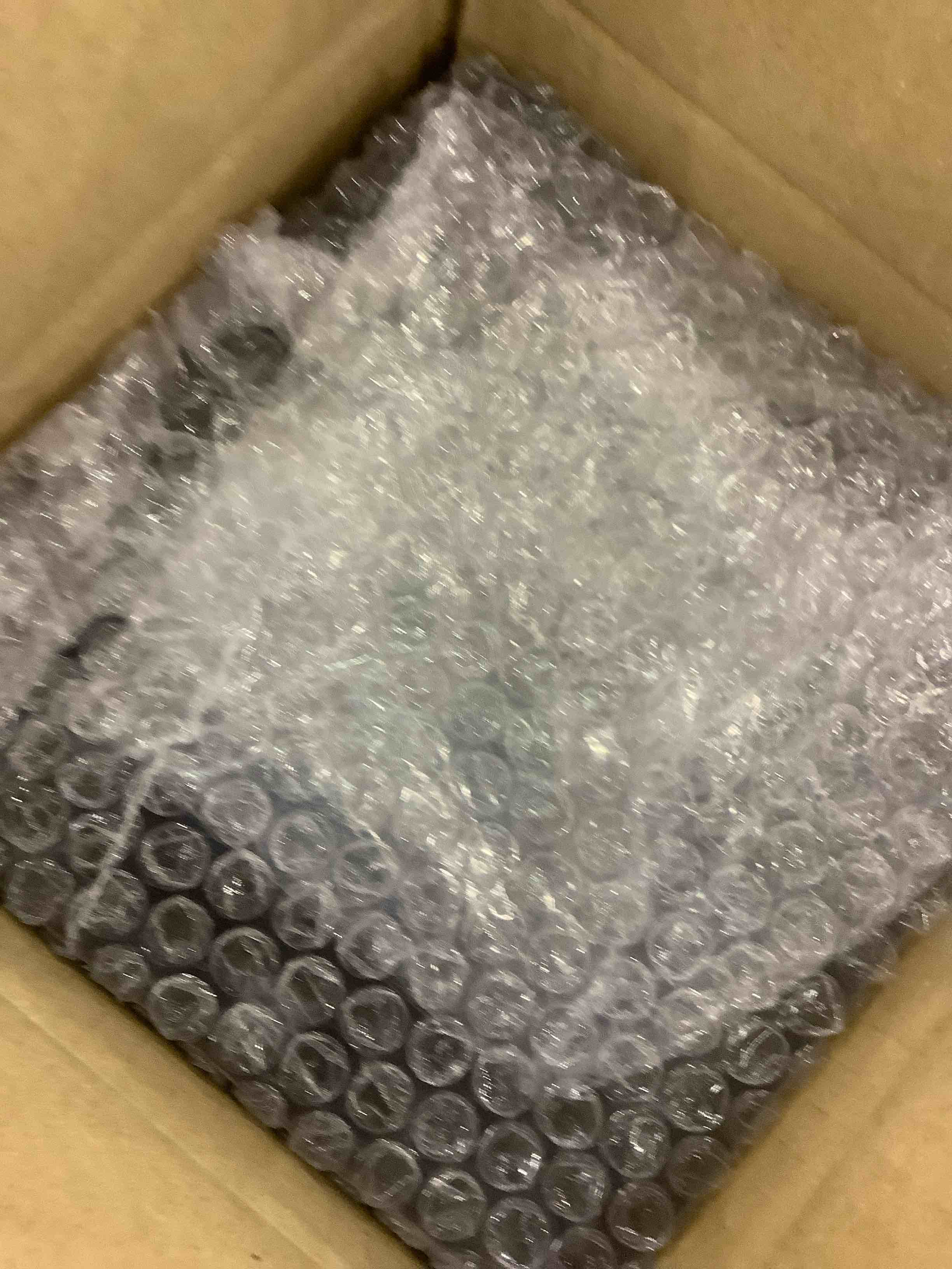 https://s3.amazonaws.com/lotting-images-prod/bidfta/EXS00764786_1701265427778.jpeg