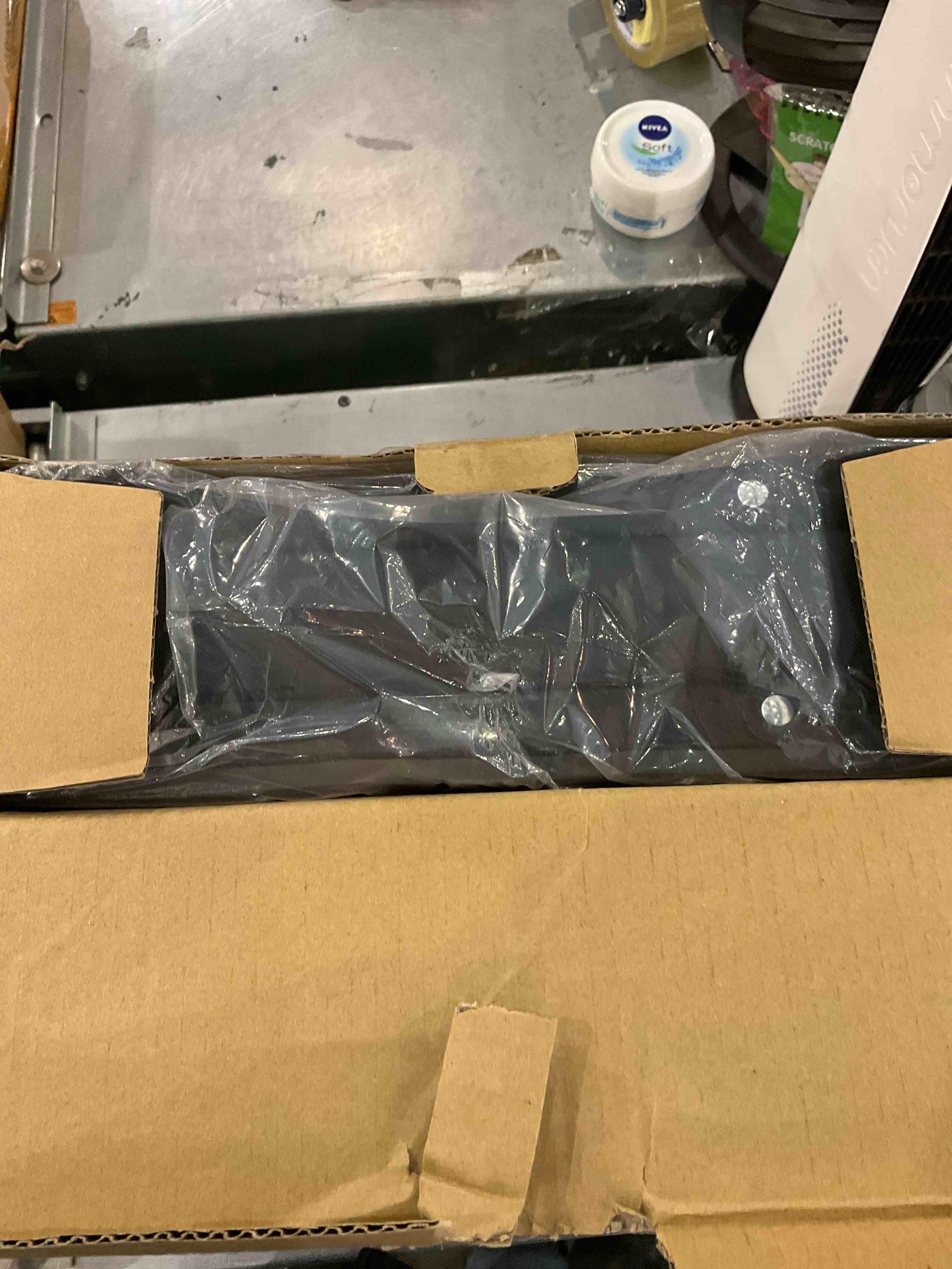 https://s3.amazonaws.com/lotting-images-prod/bidfta/EXS00765051_1700659937140.jpeg